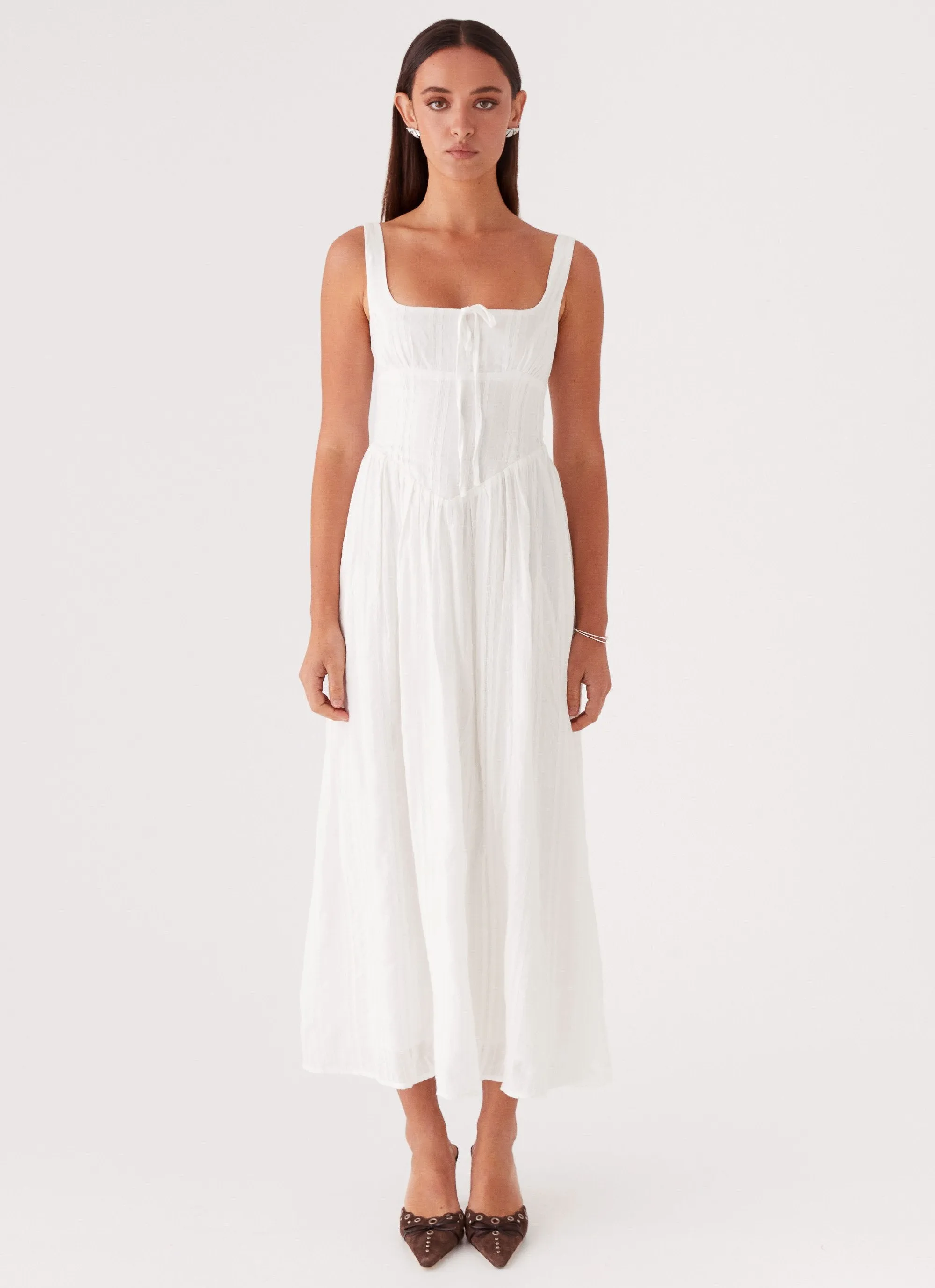 Effortless Style High Neck Pascuelle Midi Dress - White