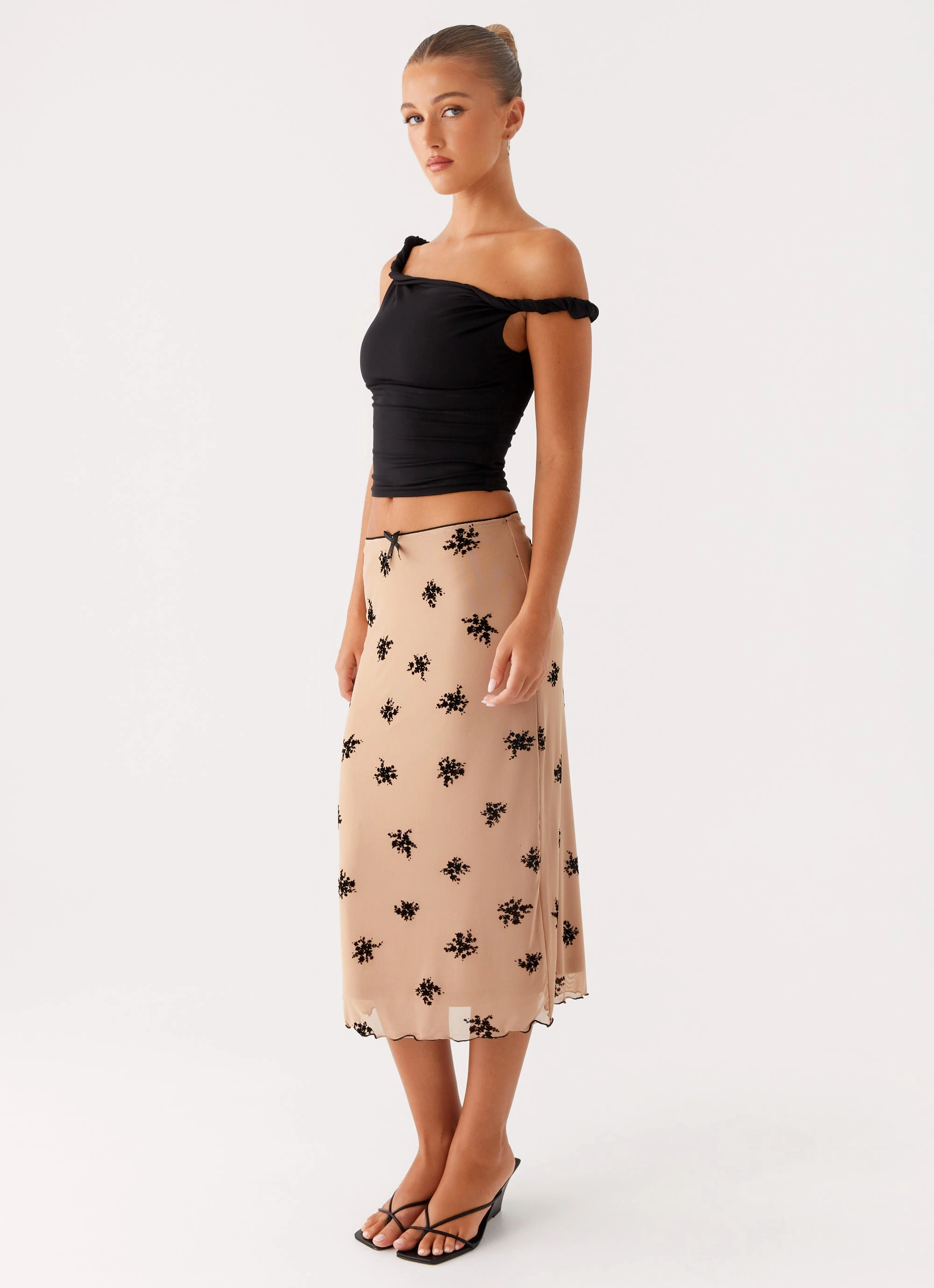 Rocca Midi Skirt - Nude Minimal Touch Edgy Look
