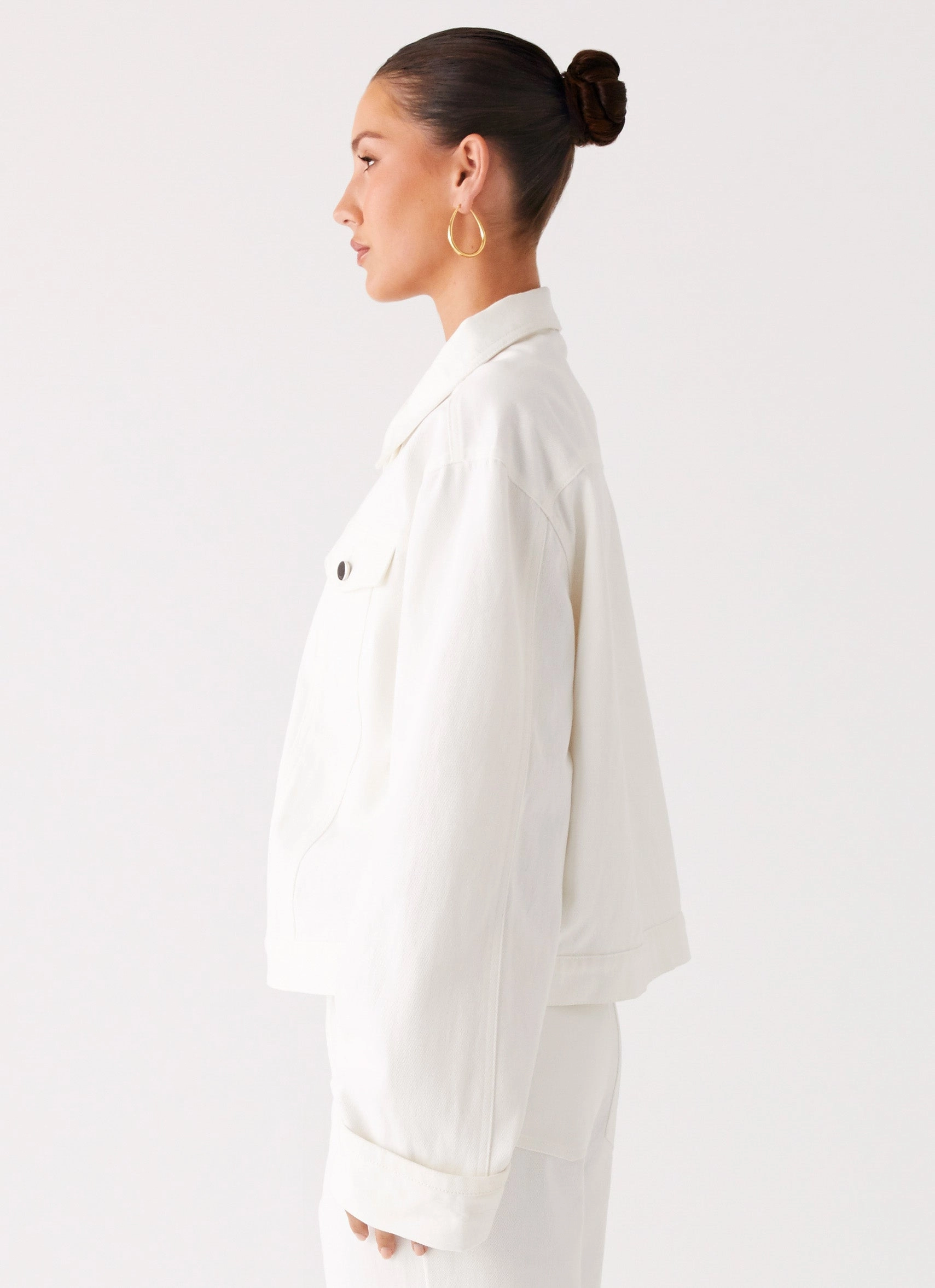 Articulated Sleeves Minimal Daily Fit Back Again Oversized Denim Jacket - White