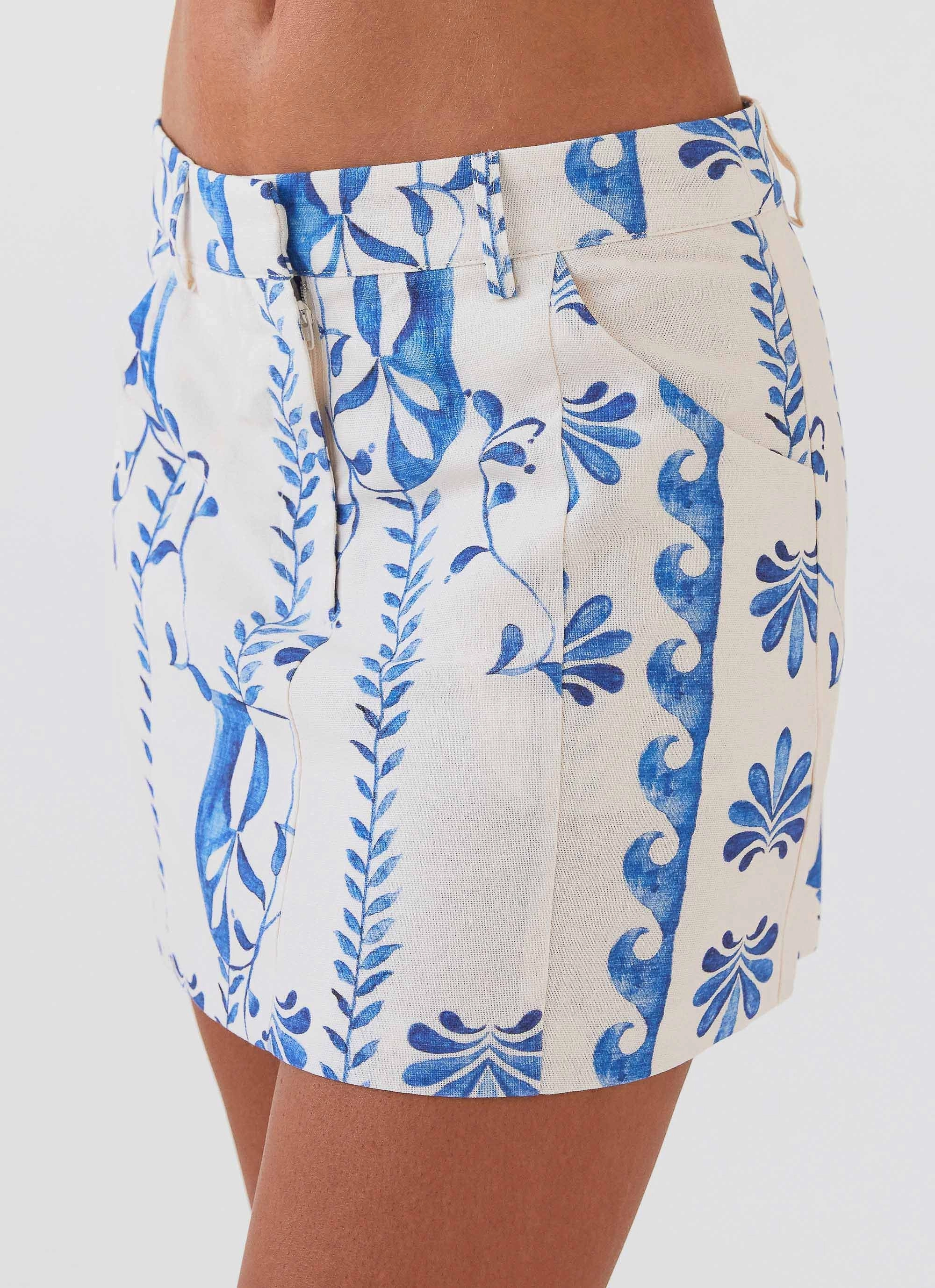 Marissa Linen Mini Skirt - Floral Wave Weekend Favorite Holiday Travel