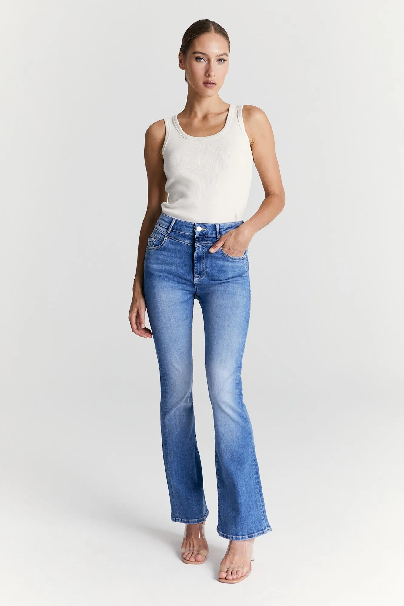 Matilda - High Waist Flare Jeans - Medium Blue