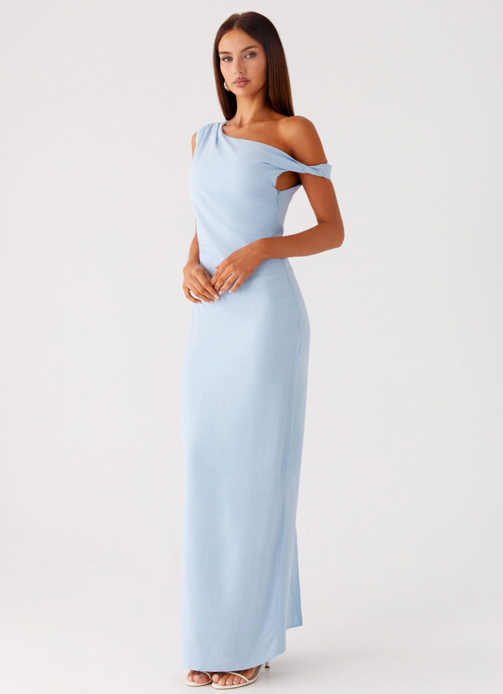 Silky Finish Light Outfit Mckenna Maxi Dress - Blue