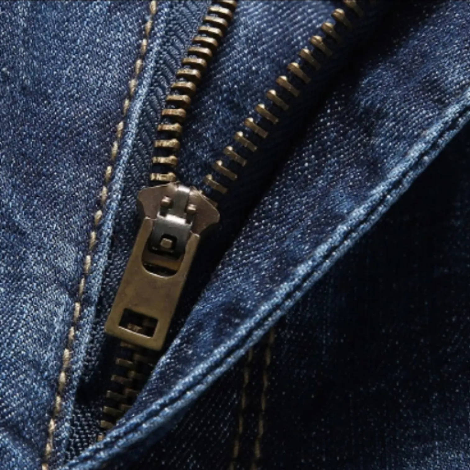 Men's Summer Elastic Ripped Denim Shorts