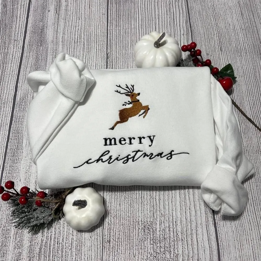 Merry Christmas Embroidered Sweatshirt Reindeer Christmas Crewneck, Women's Embroidered Sweatshirts