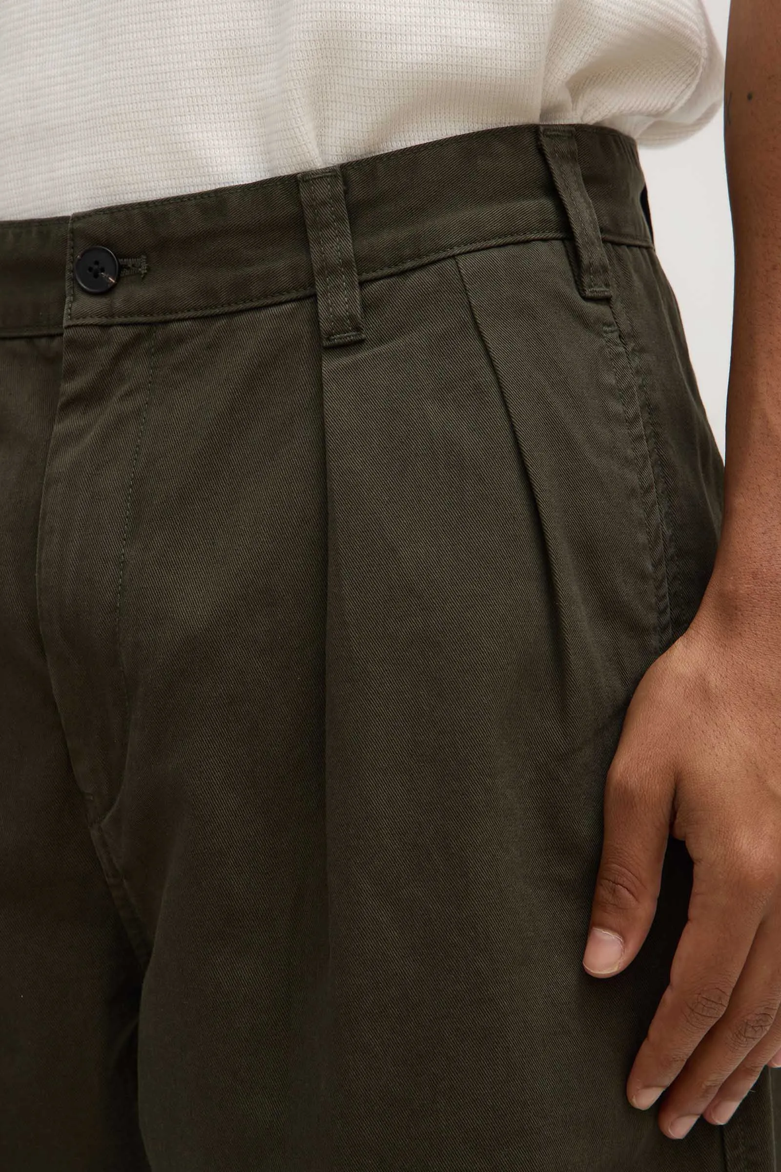 Miles Pleated Chino Ribbed Hem Finish