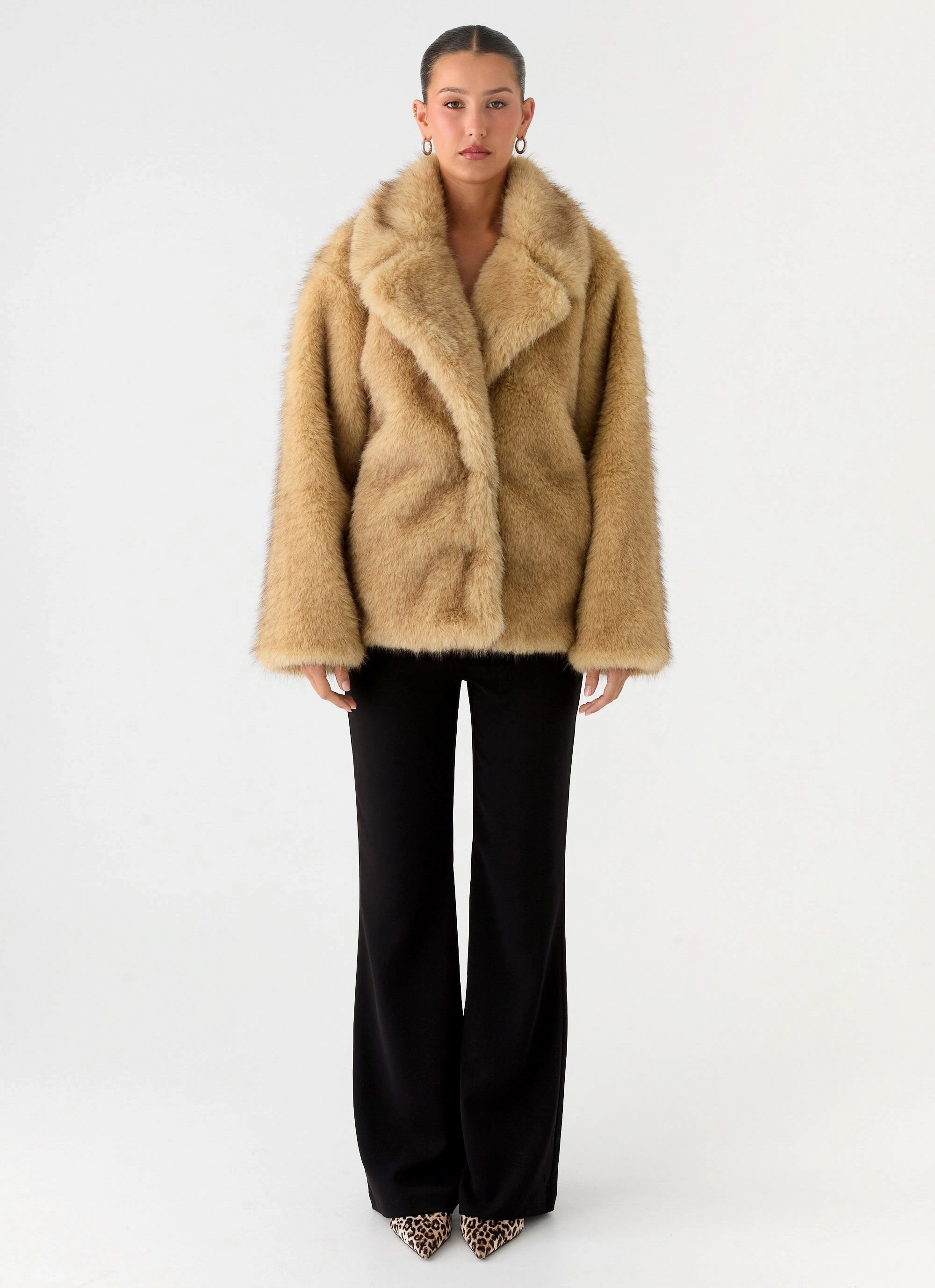 Milika Fur Coat - Beige HeatReflectiveLining Streetwear vibe