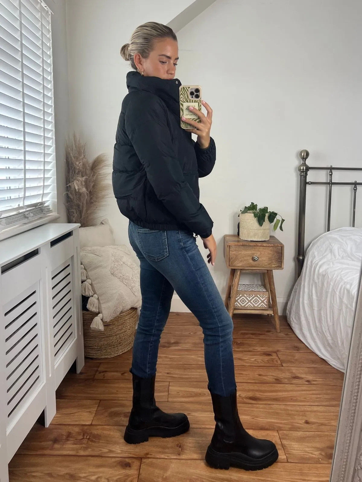 Sustainable Manufacturing Process Jazmin High collar Puffer Jacket / Black