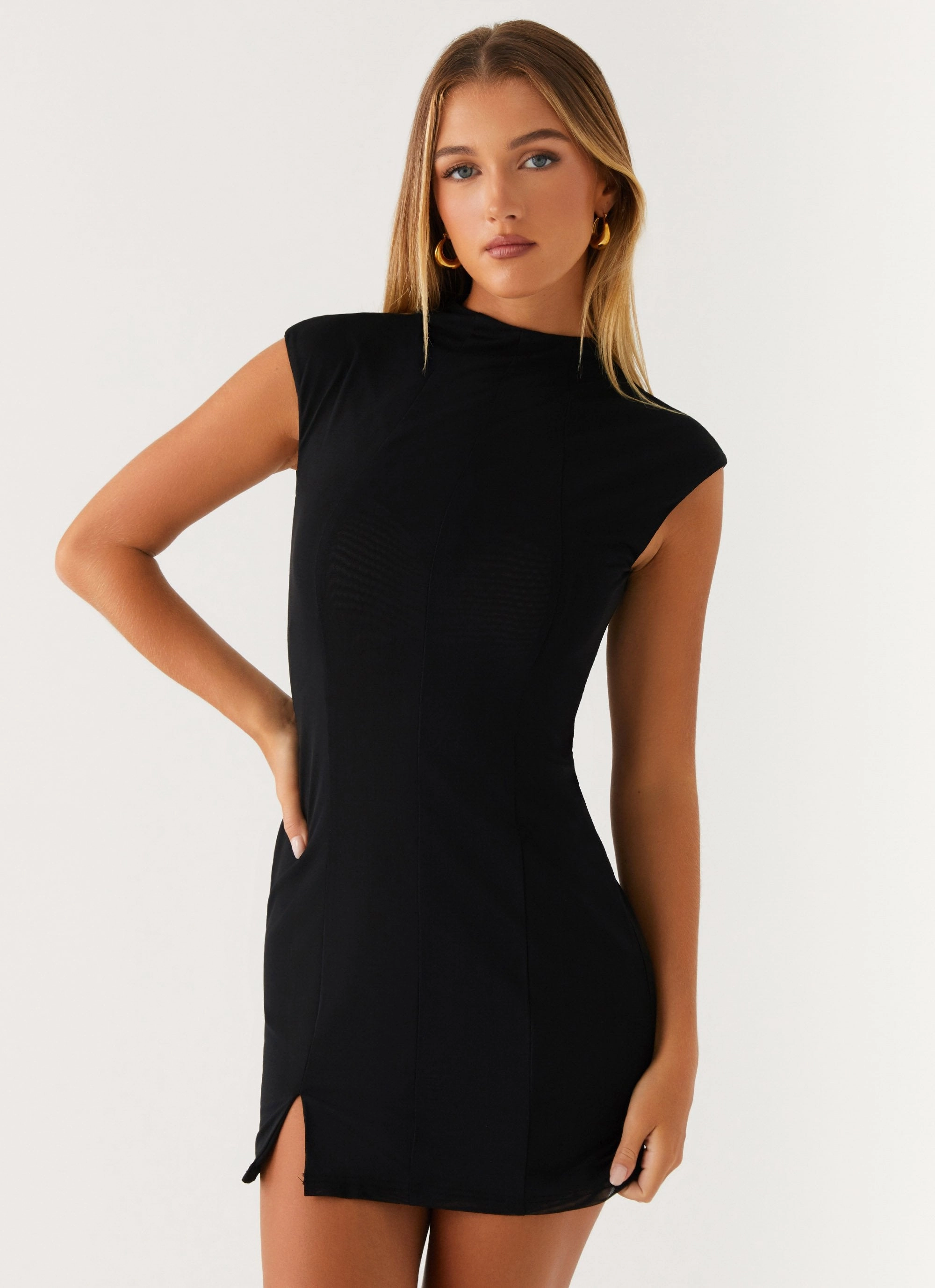 Alias Mini Dress - Black and Effortless fit dress.