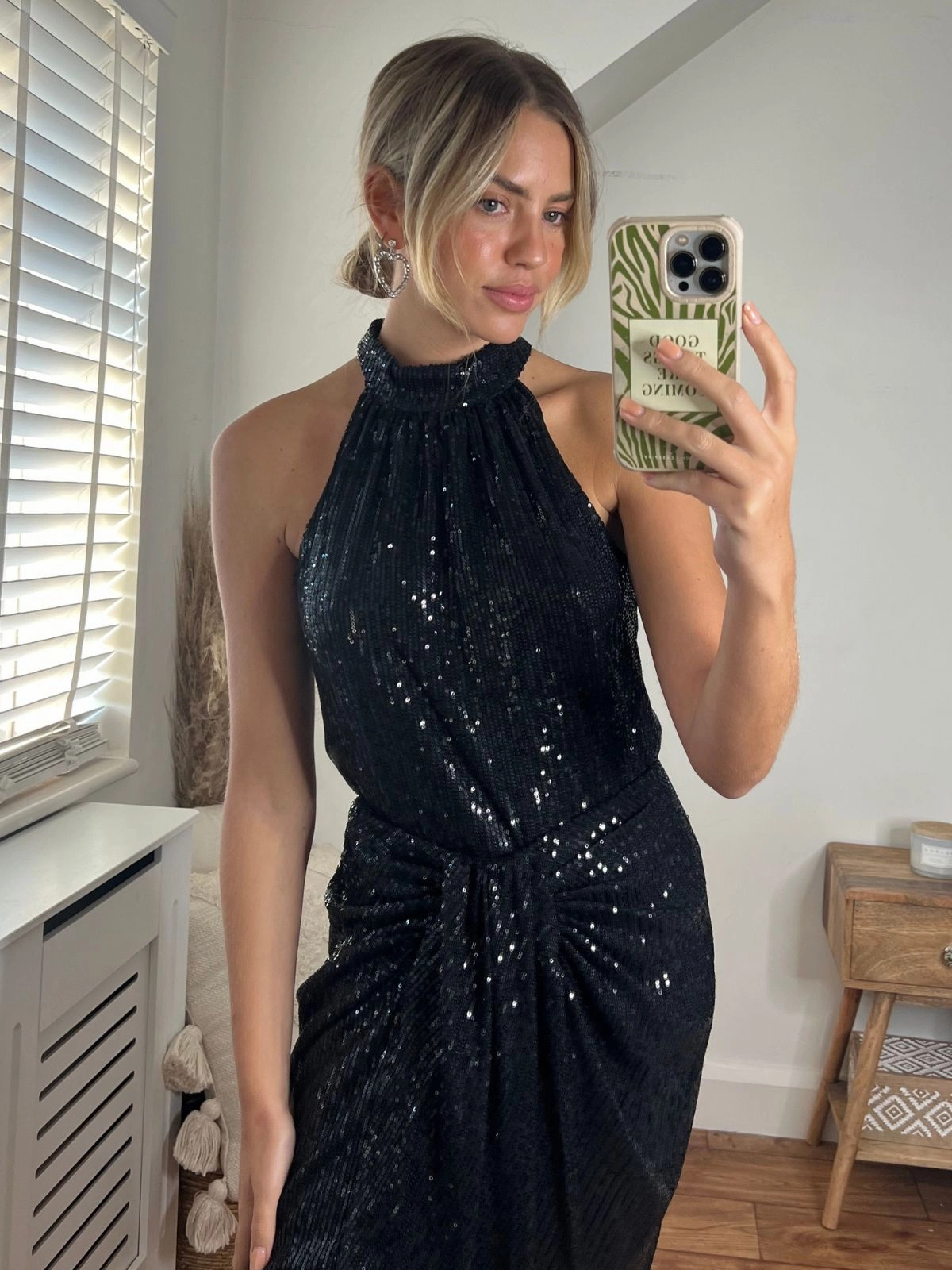 High Street Chic Valencia High Waist Drape Skirt / Black Sequin