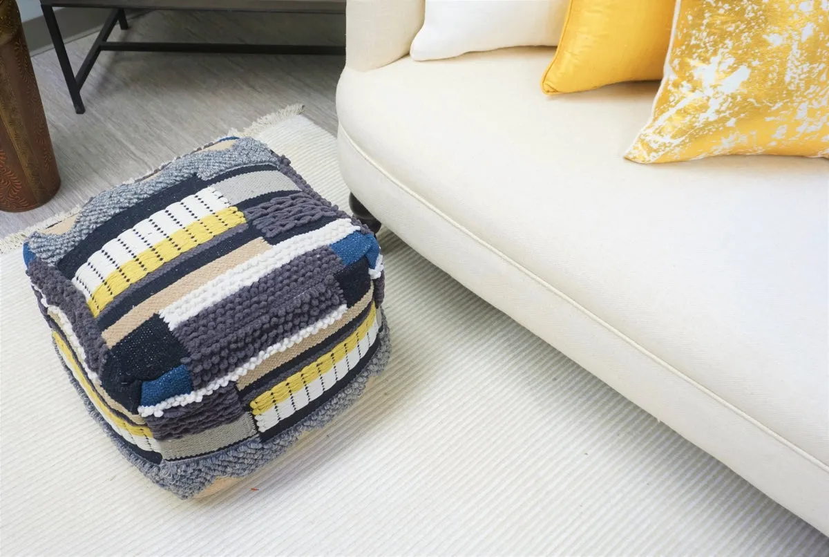 Nicia Pouf