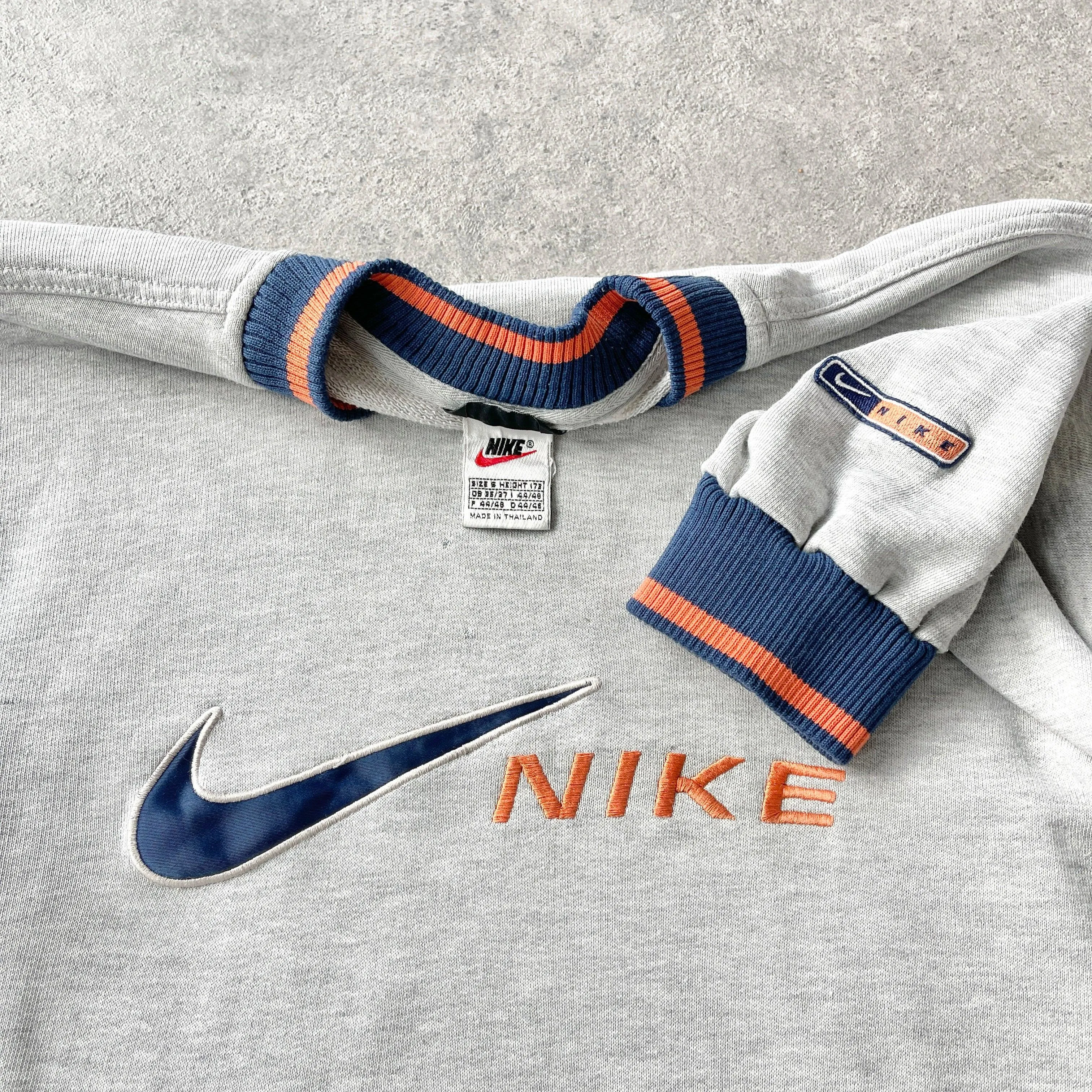 Nike 1990s embroidered spellout sweatshirt (S)