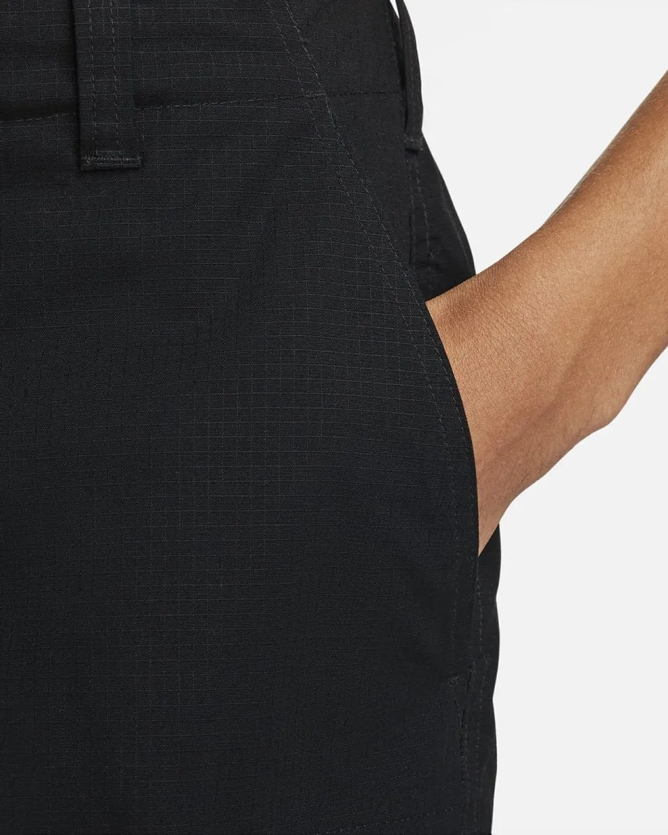 Nike SB Kearny Cargo Shorts in Black