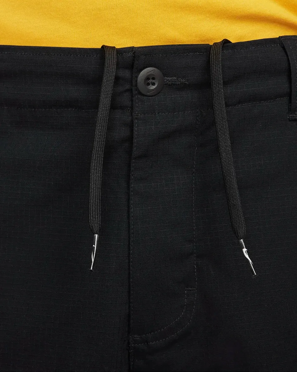 Nike SB Kearny Cargo Shorts in Black