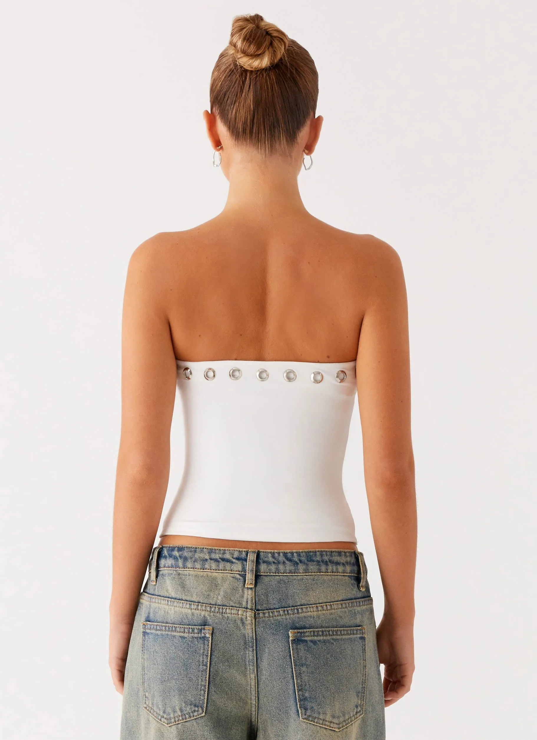 Seamless Knit Design Miku Eyelet Strapless Top - White