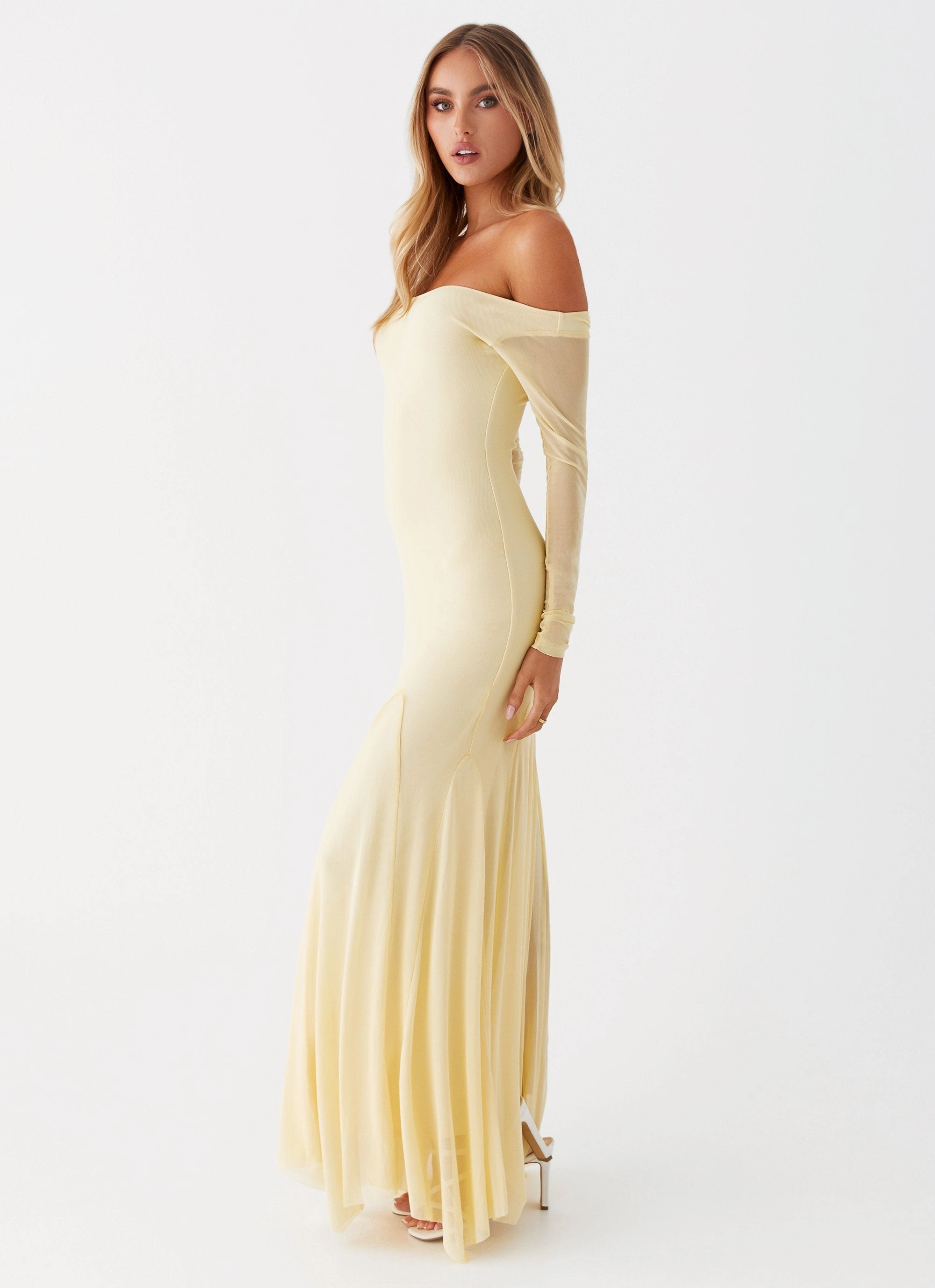 Flattering Cut Wear Vibrant Design Maribel Maxi Dress - Yellow