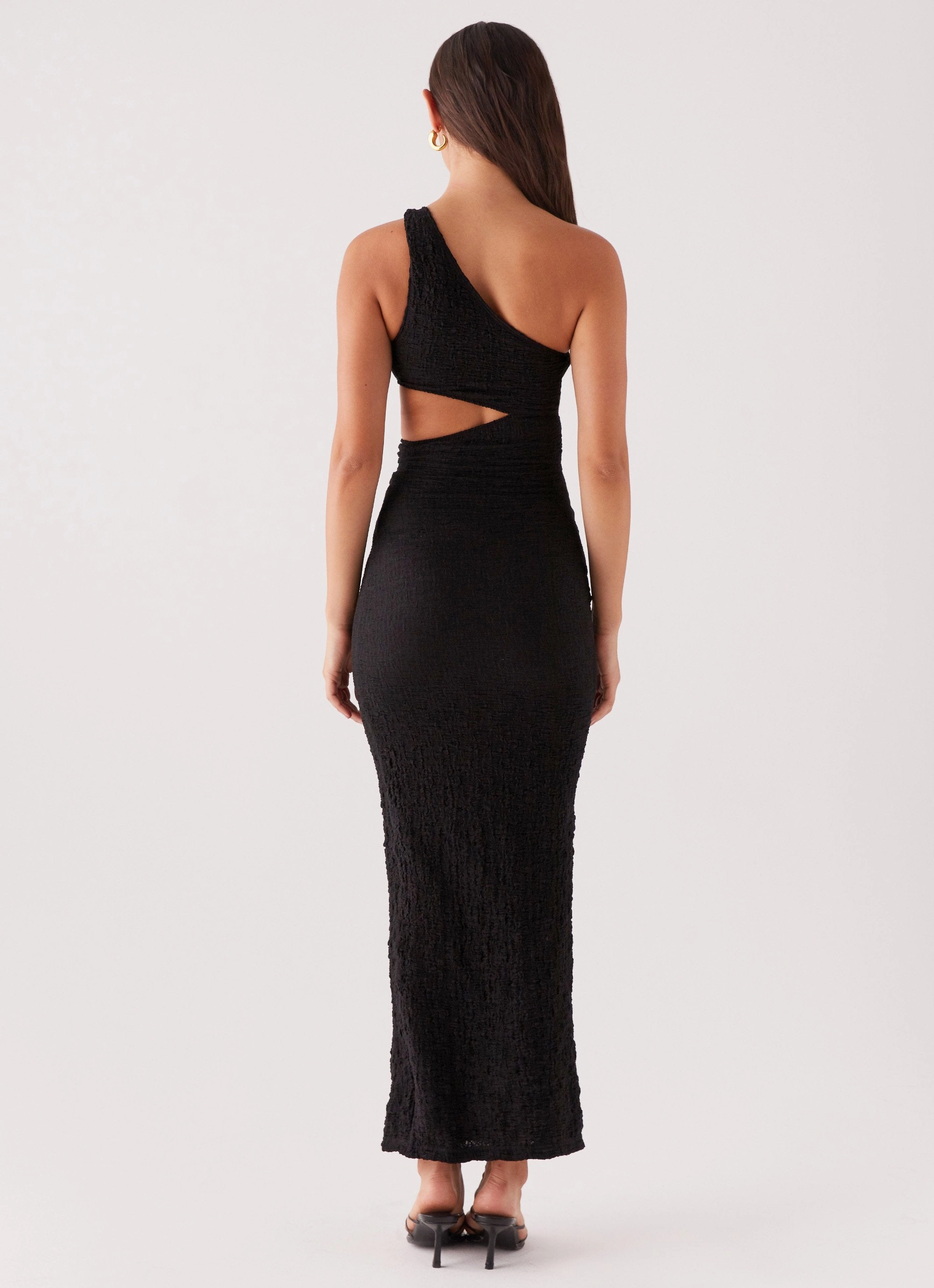 North Haven Maxi Dress - Black Hidden Pocket Flowing Design