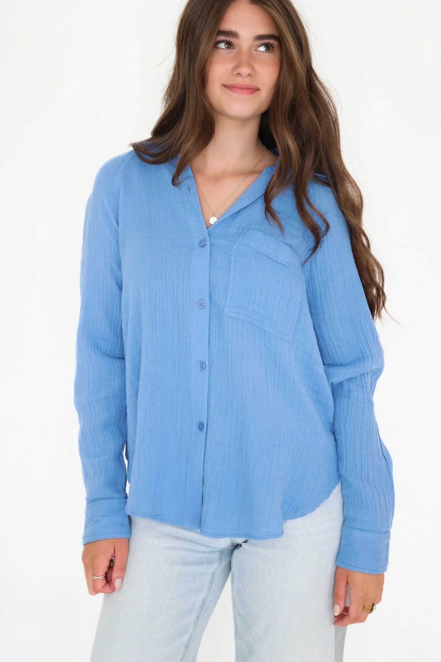 The Perfect Airy Top (FINAL SALE) Fitted Shirt Quick Access Pockets