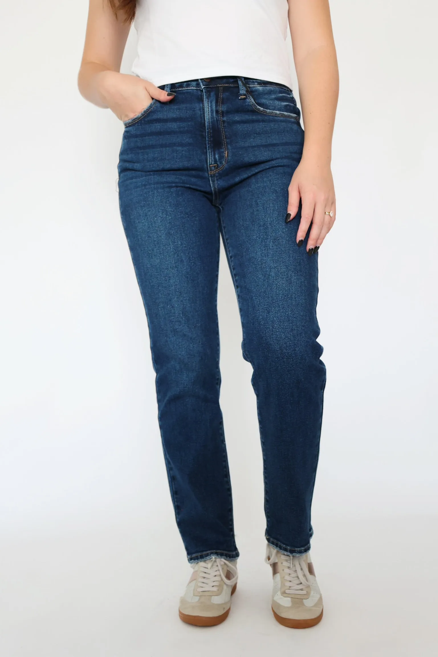 Olivia Straight Leg Jeans Flexible Knee Articulation Lightweight Fit