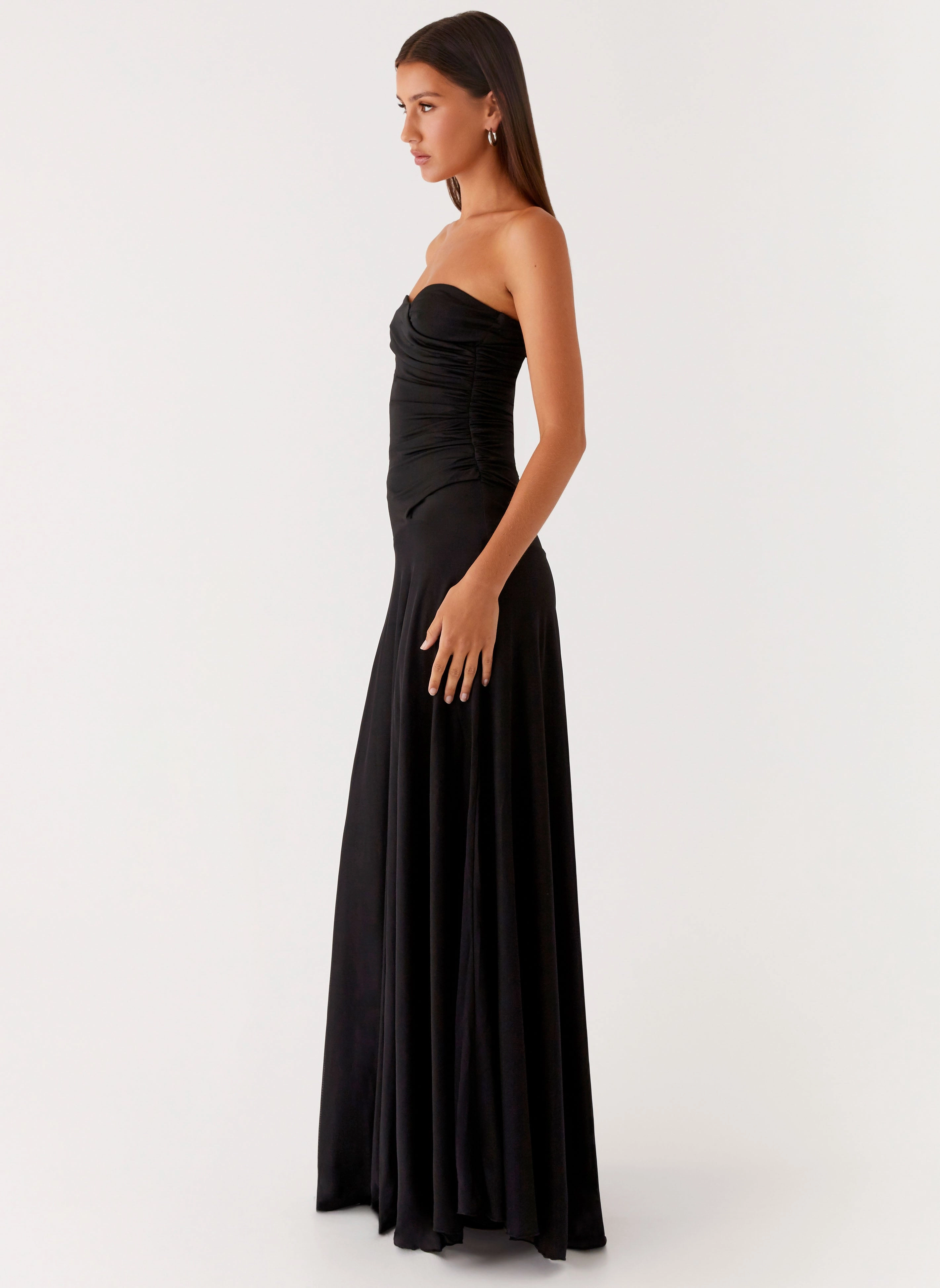 Feminine off-the-shoulder gown Blush Shade Ruben Maxi Dress - Black