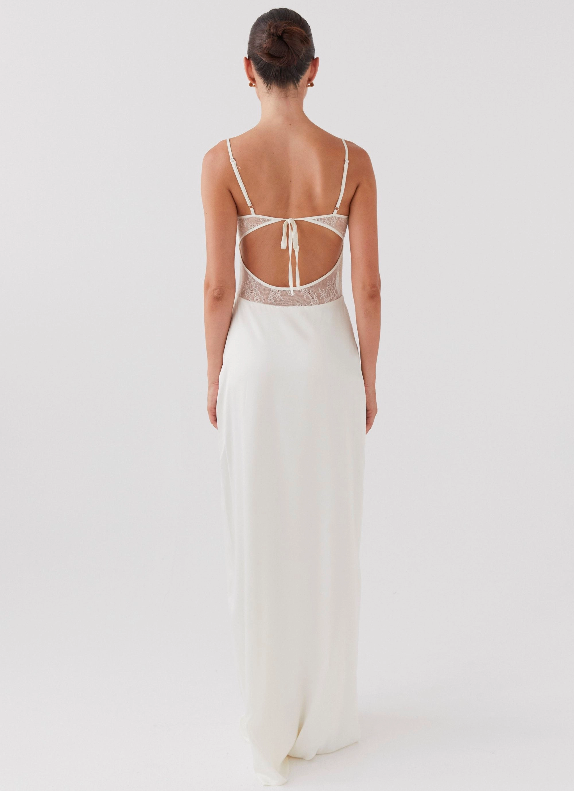 Dual Tones Fine Texture Palais Royale Lace Maxi Dress - Antique