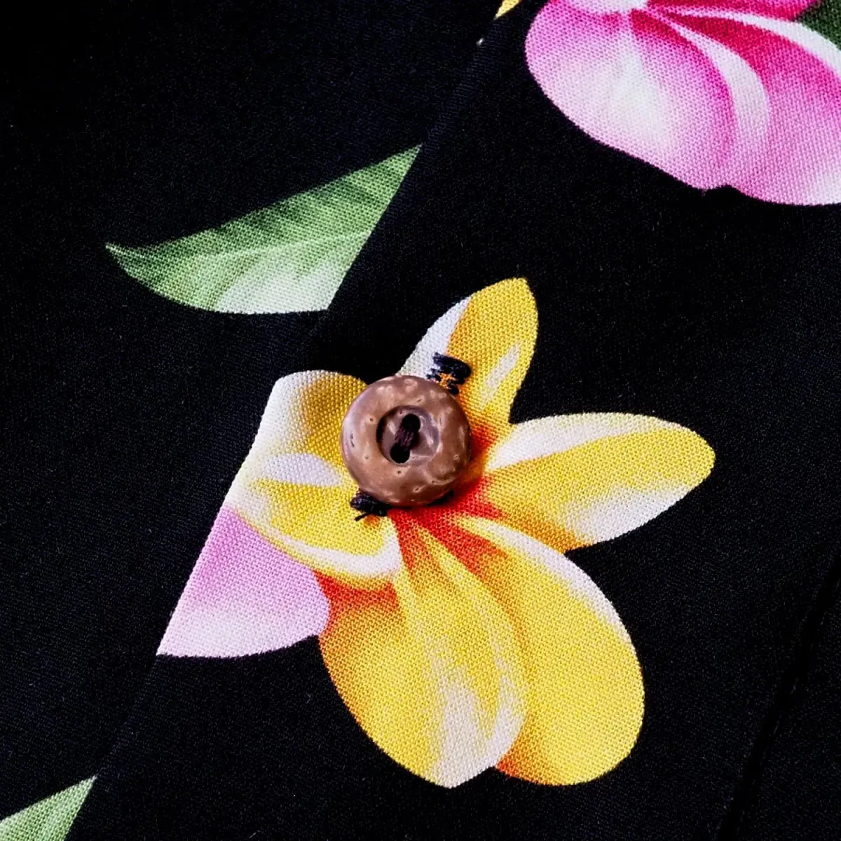 pebble black hawaiian aloha rayon shirt