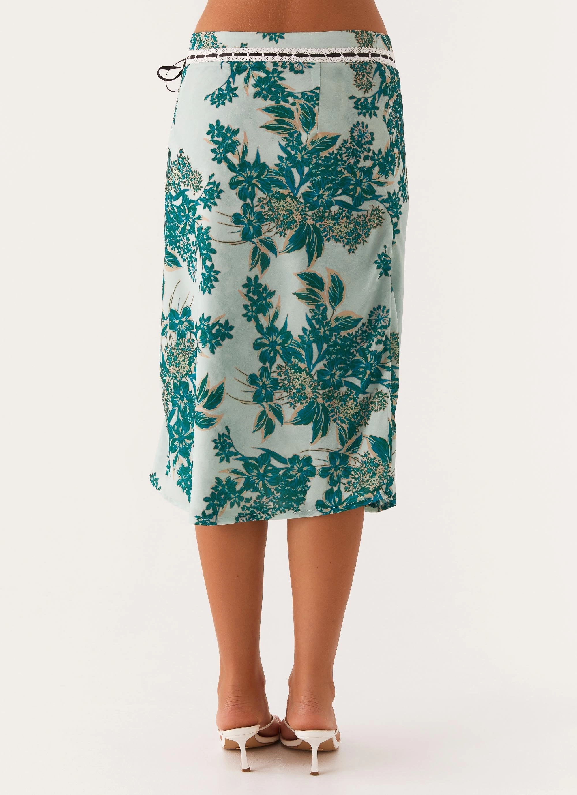Peony Quartz Midi Skirt - Cloud Nine Floral Crafted Detail