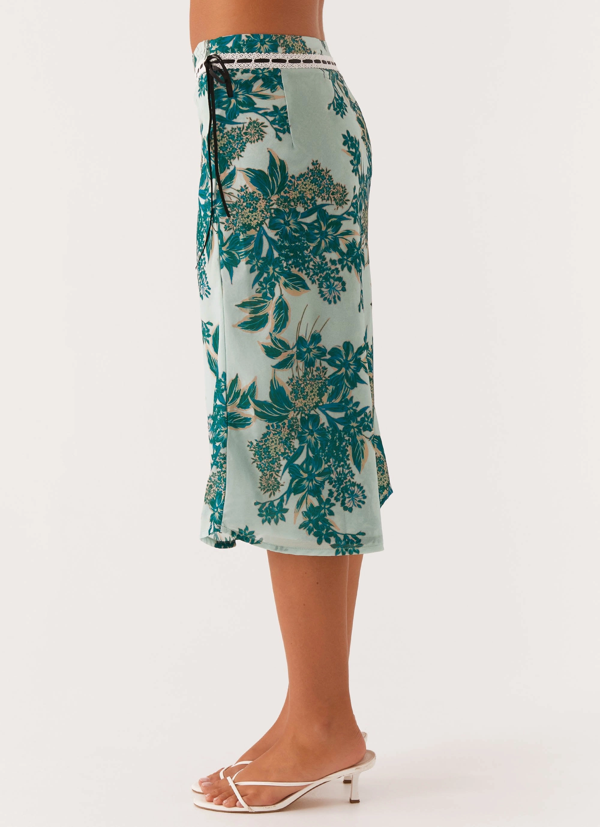 Formal Event Weekend Ready Peony Quartz Midi Skirt - Cloud Nine Floral