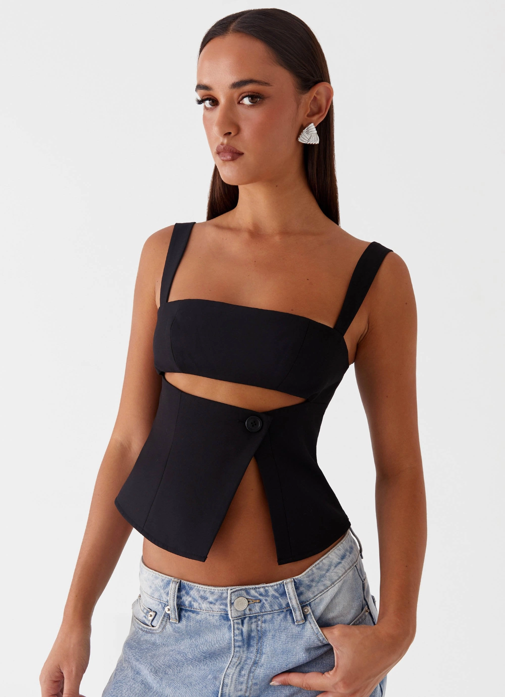 Pia Cut Out Top - Black Tagless Comfort Collar