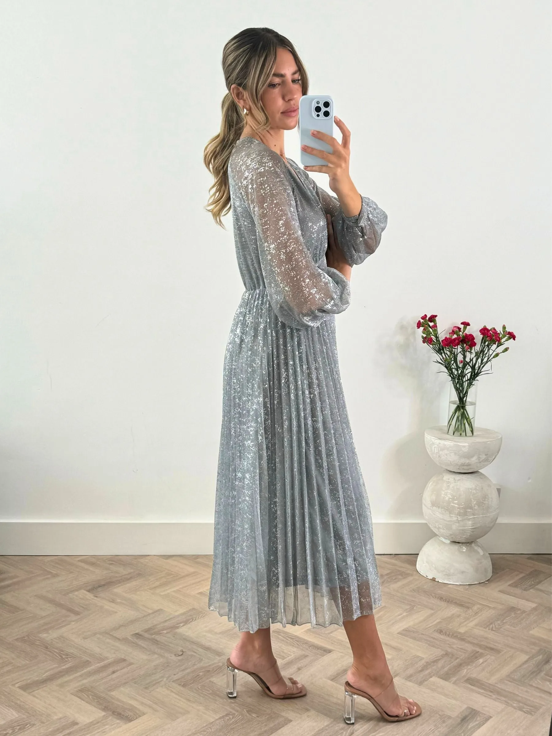 Durable-Fabric All-Day Comfort Wear Dannica Pleated Balloon Sleeve Maxi Dress / Silver