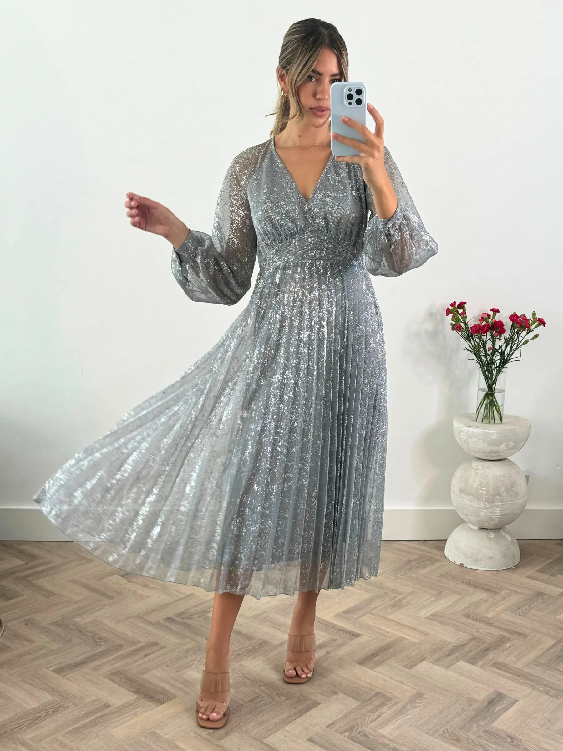 Silky Layer Dannica Pleated Balloon Sleeve Maxi Dress / Silver