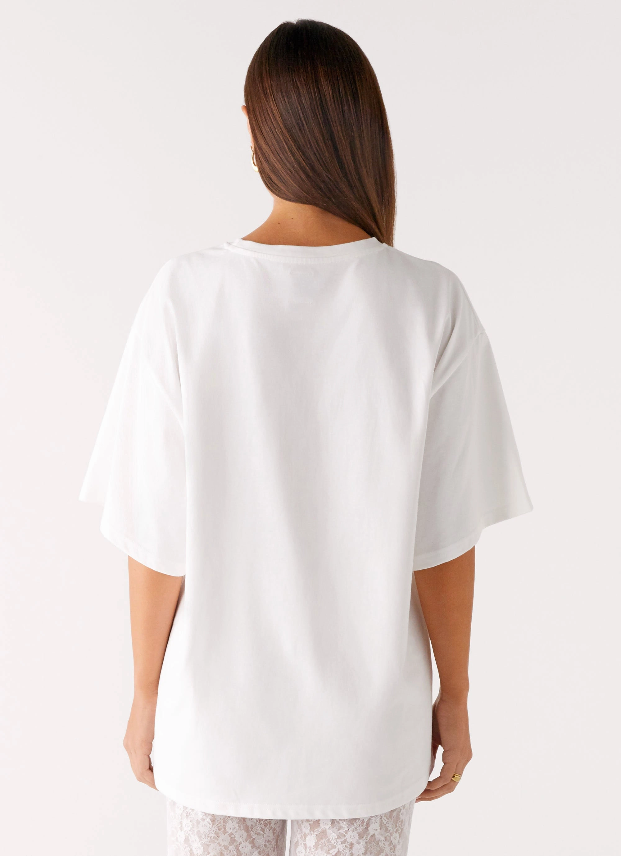Soft and Light Wear Versatile Layering Piece Olive Oversized Tee - White