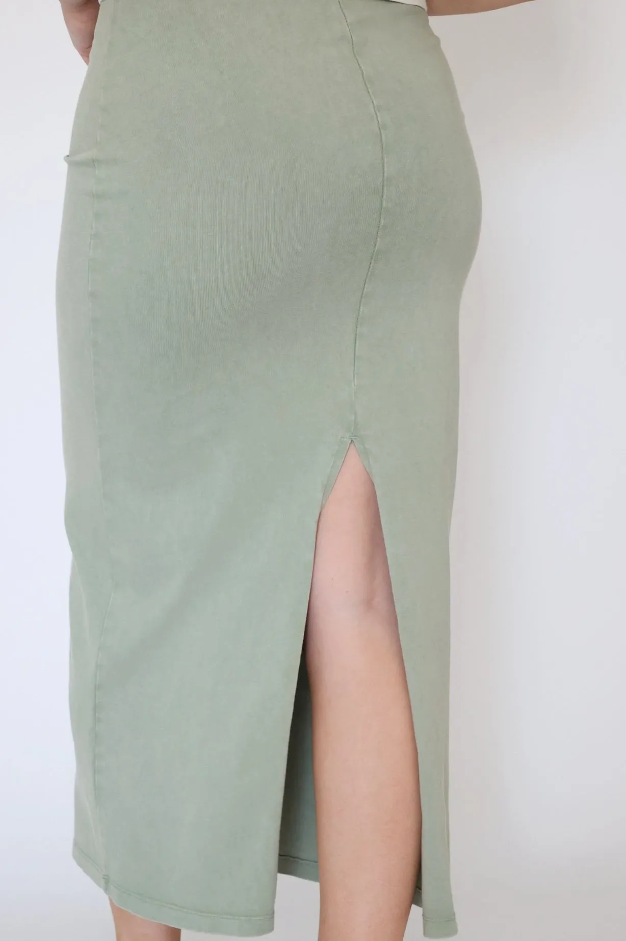Gail Midi Skirt - Avocado Sweat Wicking Liner ThermalRegulation
