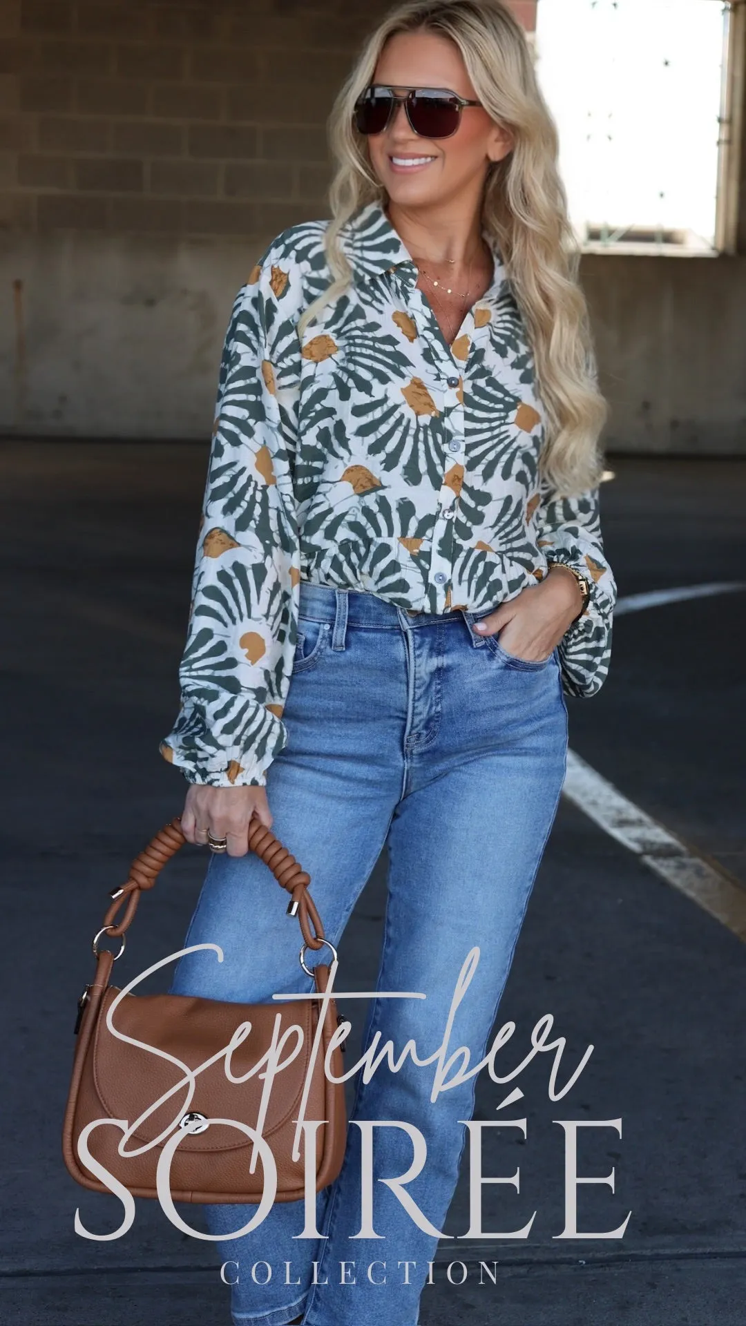 Cally Field Top Flexible Knit Fabric Relaxed Silhouette