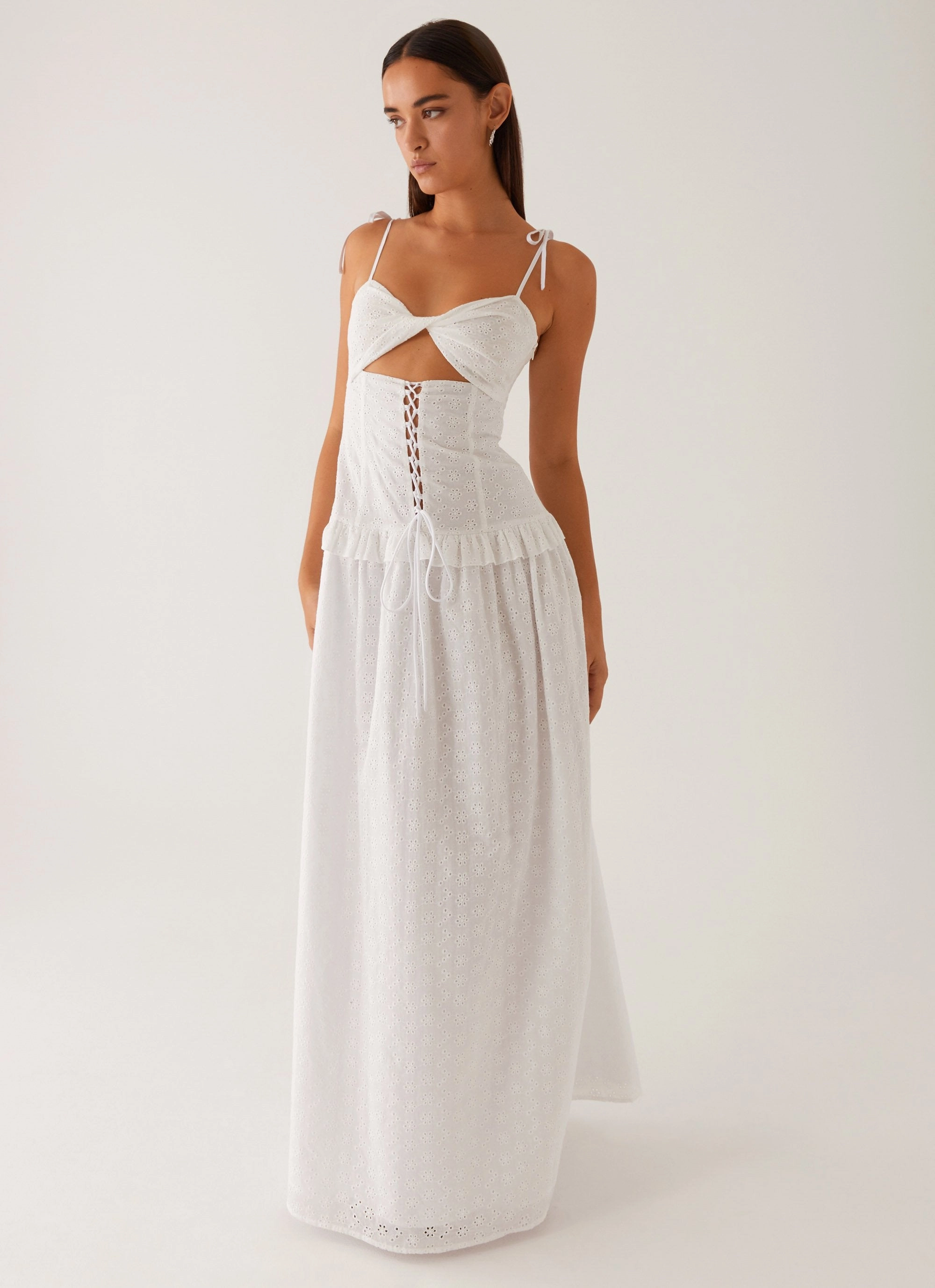 Night Appeal Korean Mood Reveria Twist Maxi Dress - Ivory
