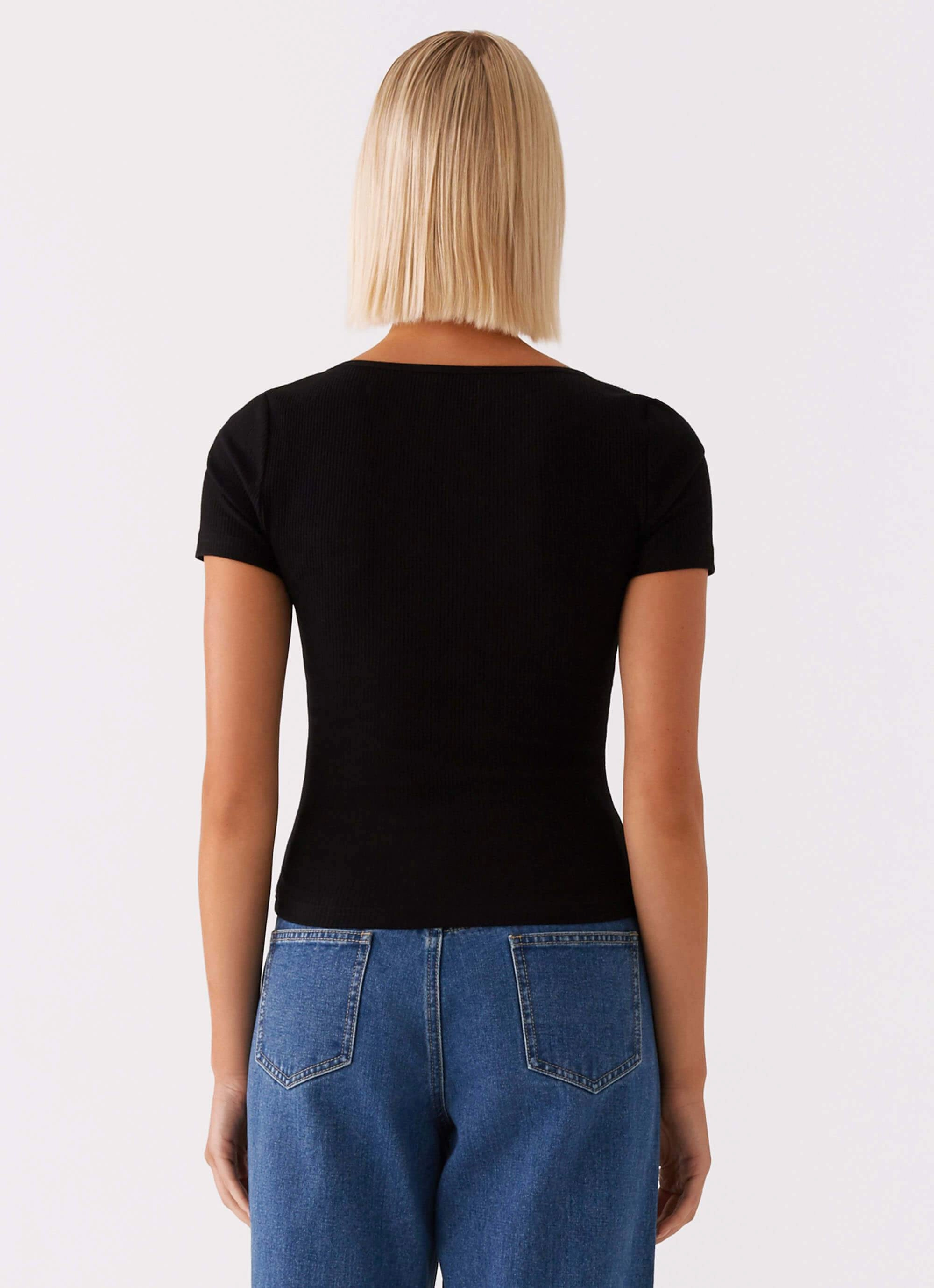 Ribbed Collar Style MinimalistAesthetic Signature Monogram Square Neck Top - Black