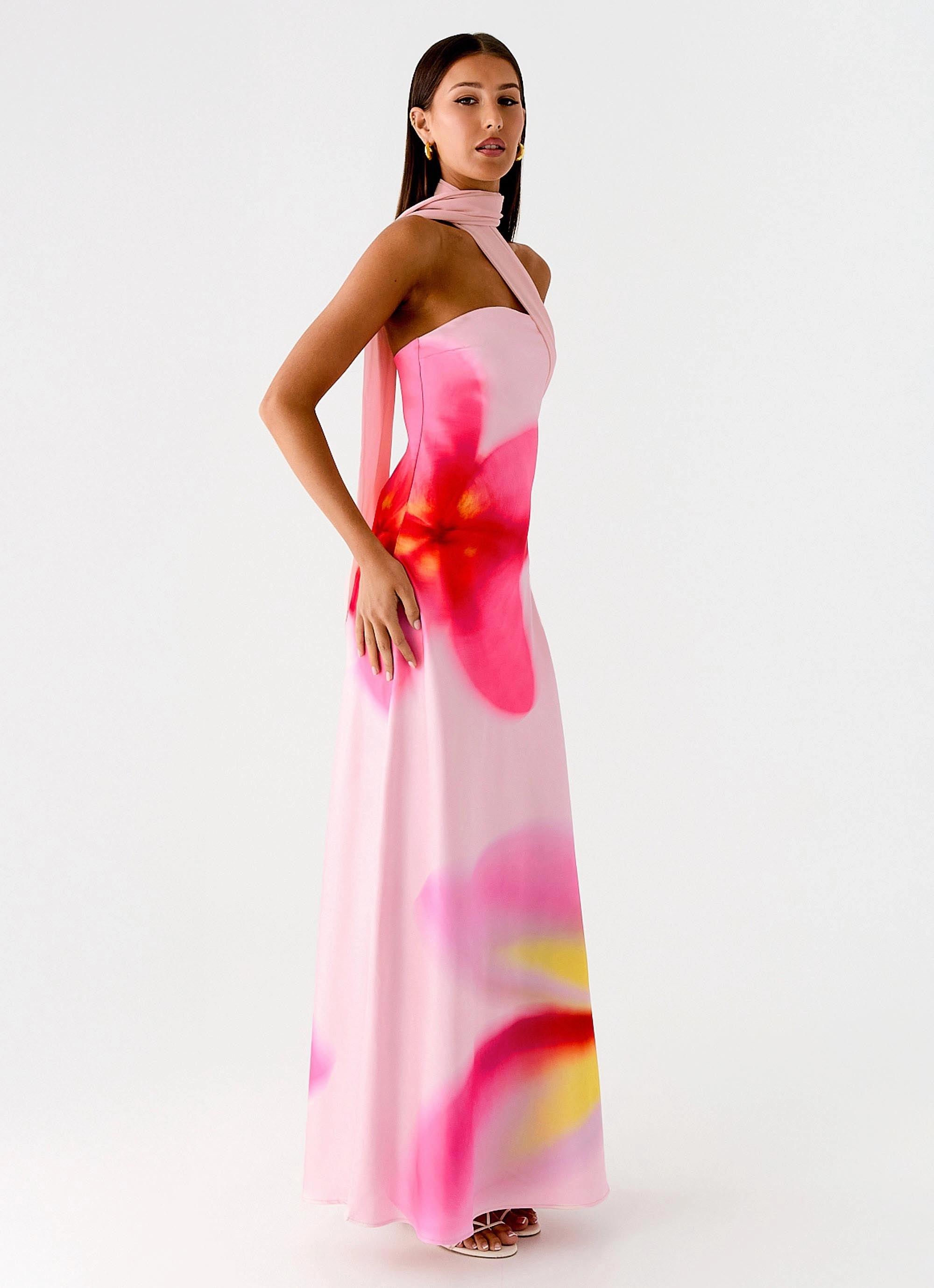 Chic boho dress Isa Scarf Satin Maxi Dress - Frangipani Pink