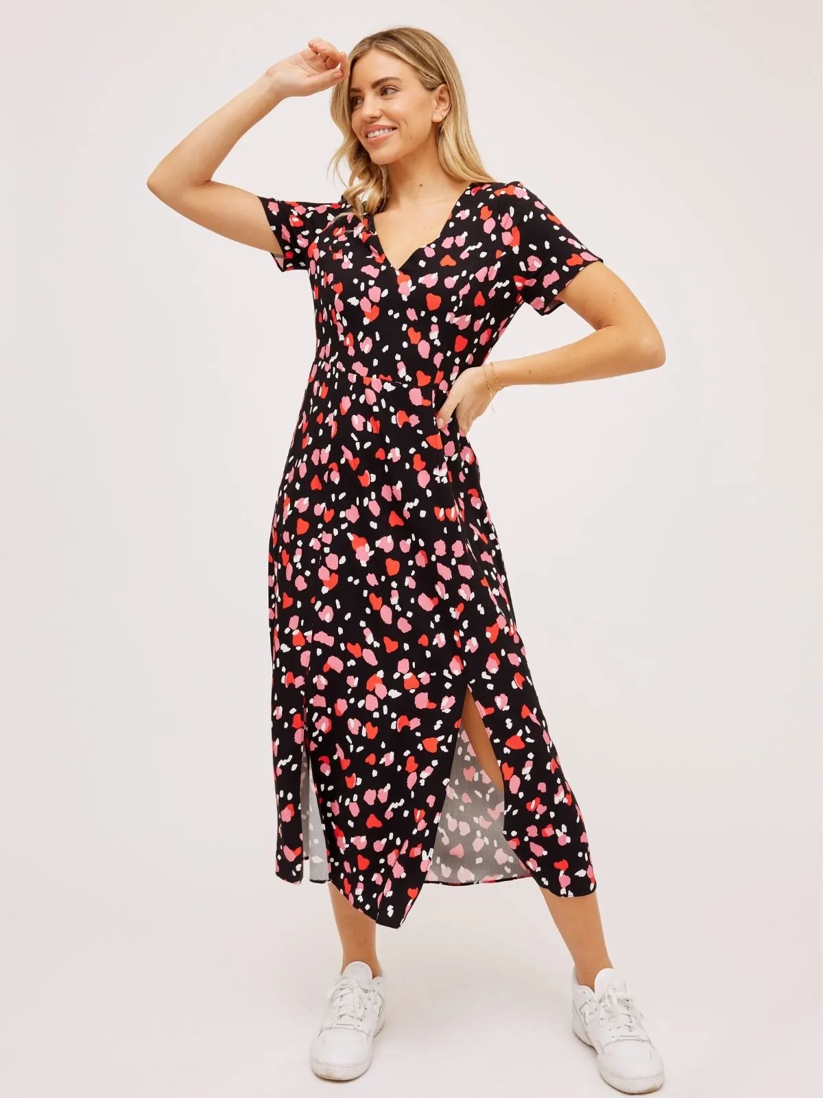 Chic Rhythm Winnie V Neck Midi Dress / Abstract Heart