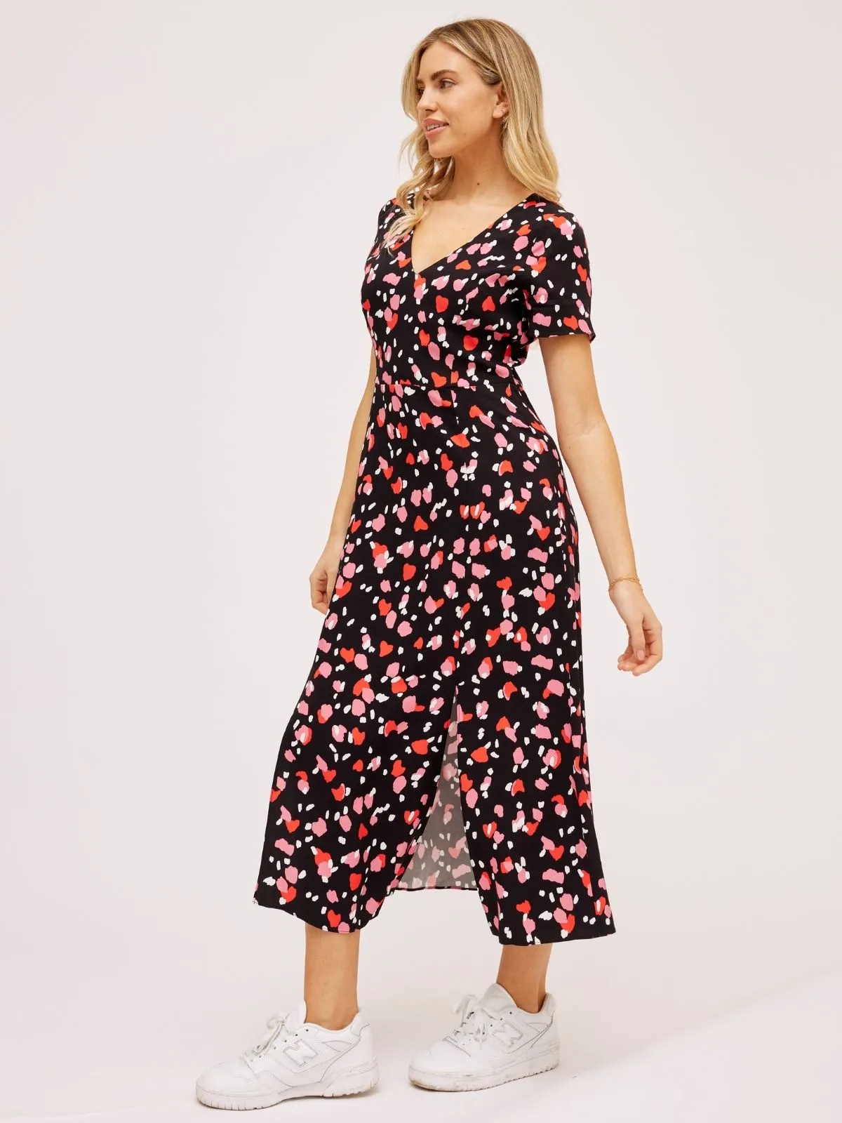 Ankle-length Shape Retention Winnie V Neck Midi Dress / Abstract Heart