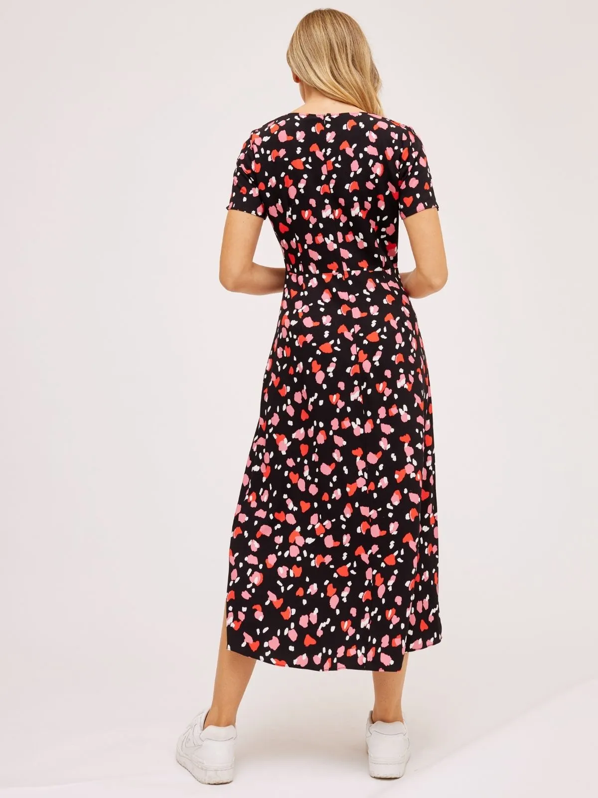 Match Quick Winnie V Neck Midi Dress / Abstract Heart