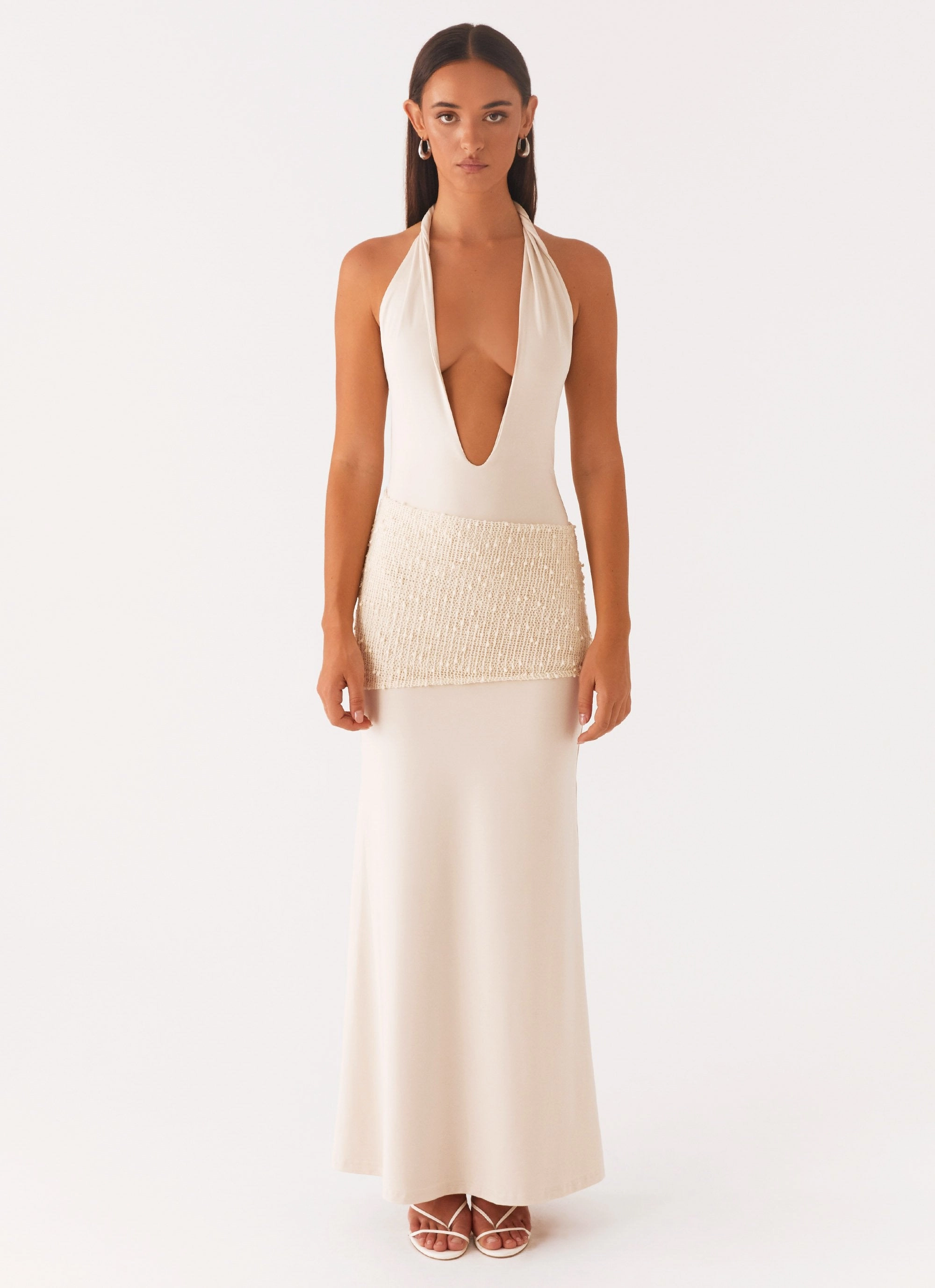 Playful touch Sleek Silhouette Scenic Maxi Dress - Sand