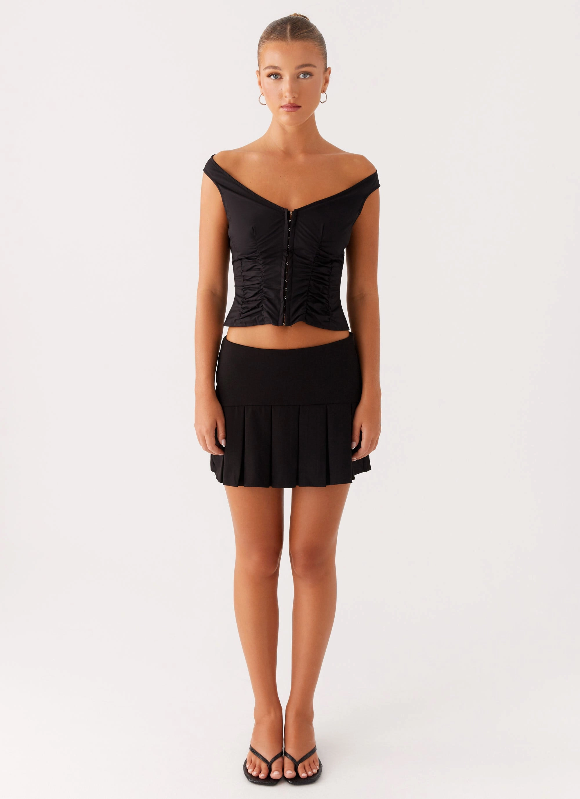 Shelby Pleated Mini Skirt - Black Lined interior