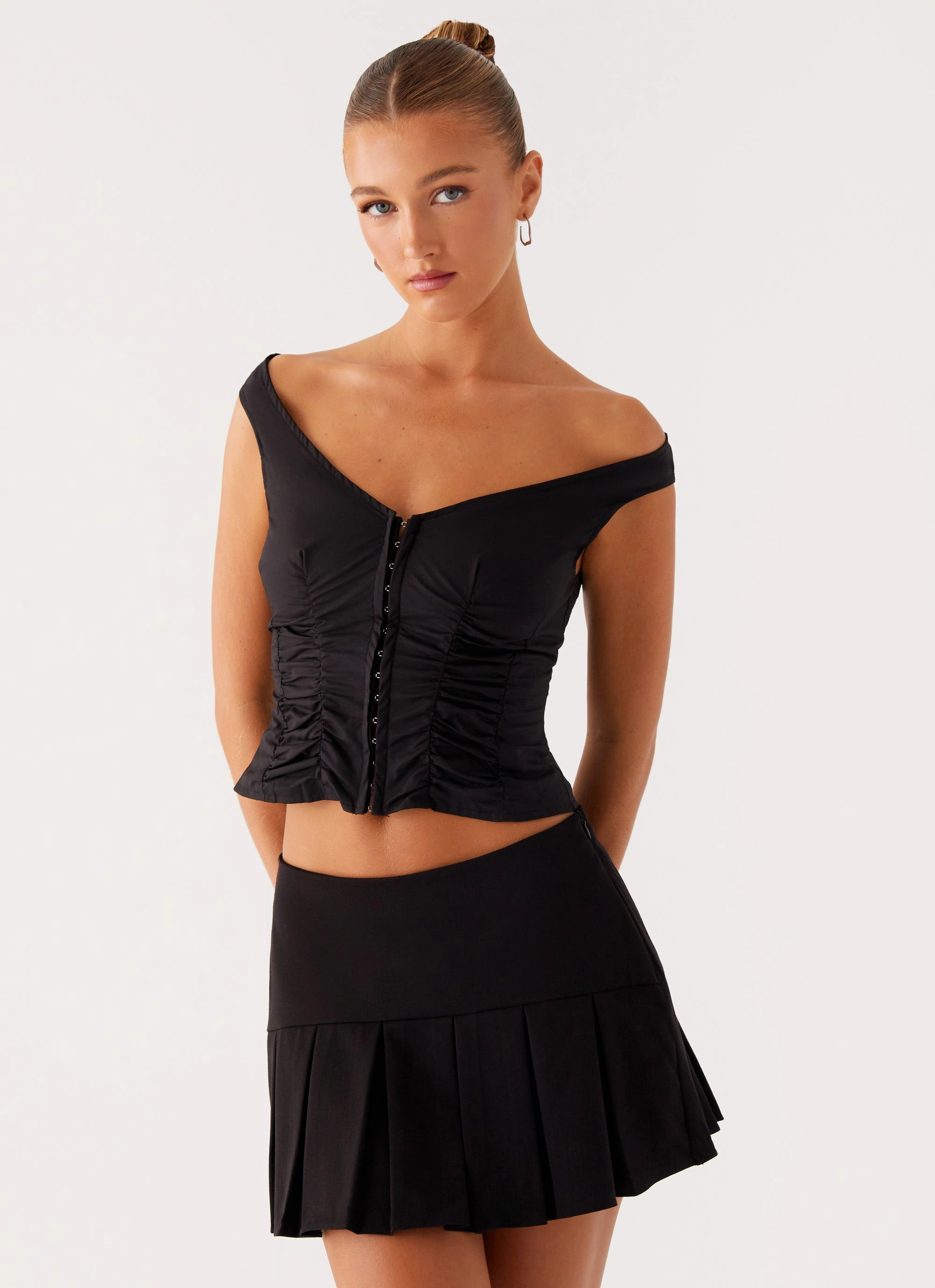 All Day Shelby Pleated Mini Skirt - Black