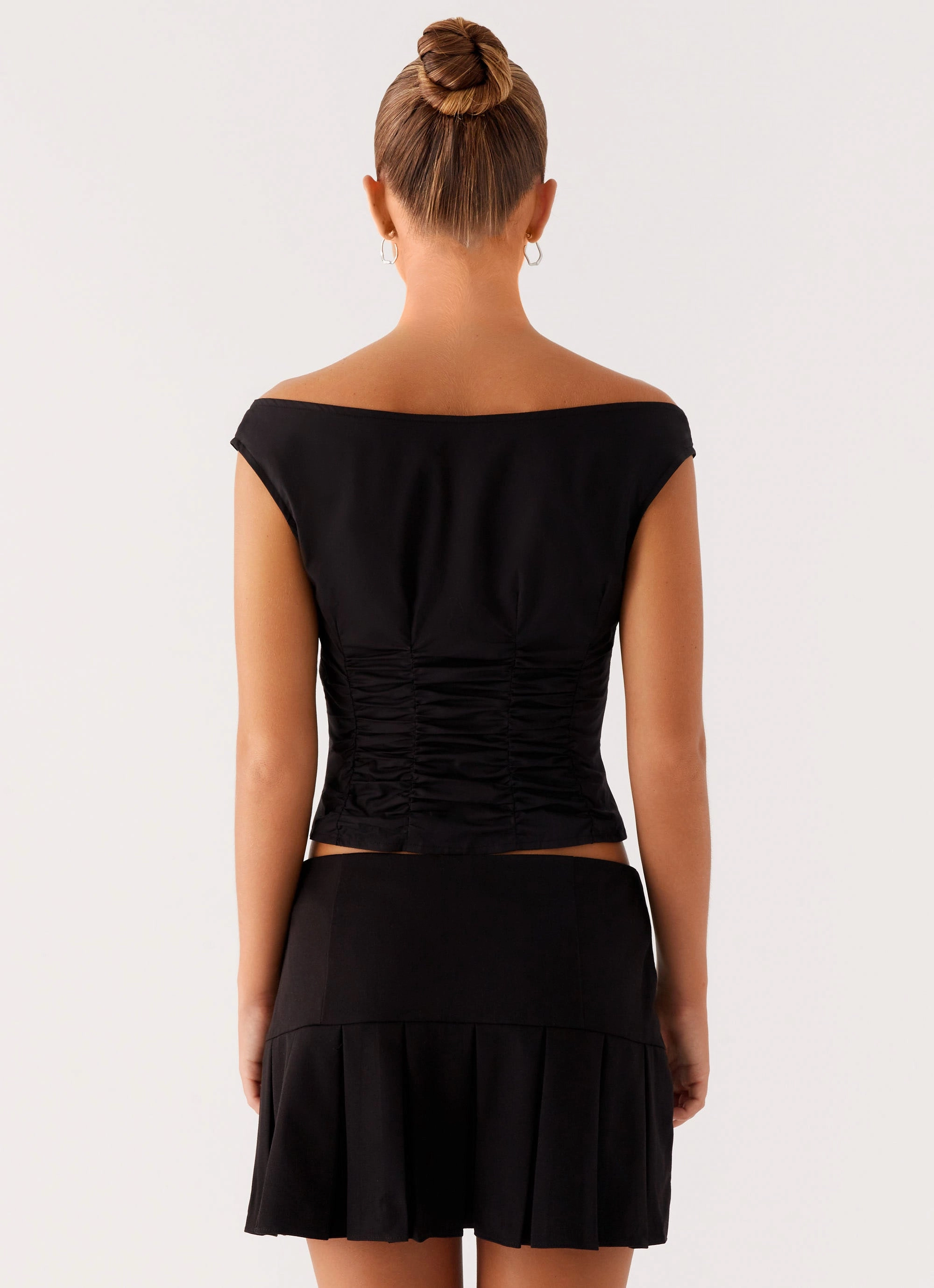 Everyday Comfort Weighted Hem Shelby Pleated Mini Skirt - Black