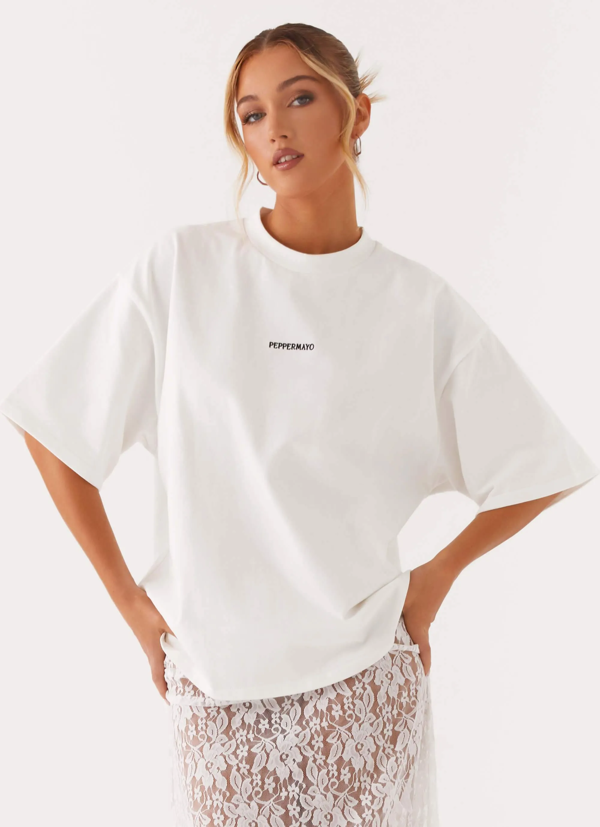DoubleLayeredShoulders Sporty Top Signature Oversized Tee - White