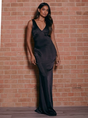 Modern Staple V-Neck V Neck Satin Maxi Dress / Black