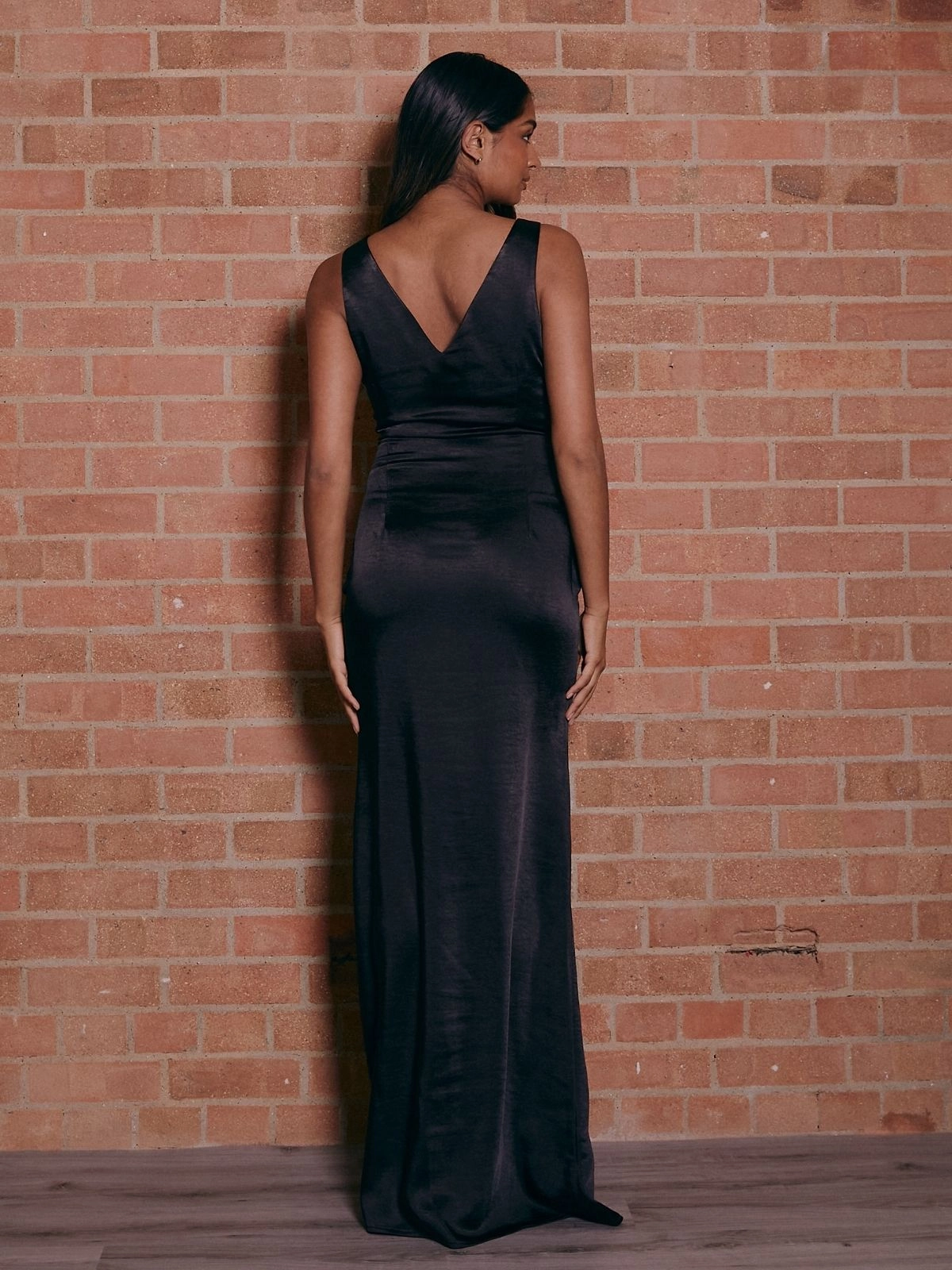 Classic Fit V Neck Satin Maxi Dress / Black