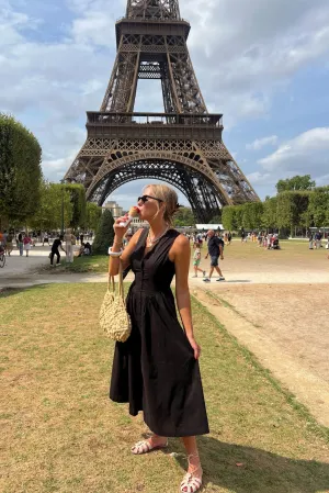 Minimalist-Style Simplicity Dress