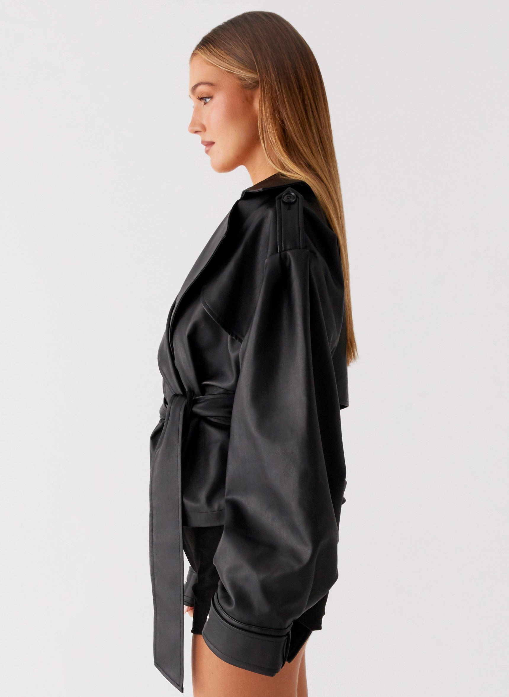 Slim Silhouette Soft Shell Material Midtown Leather Trench - Black