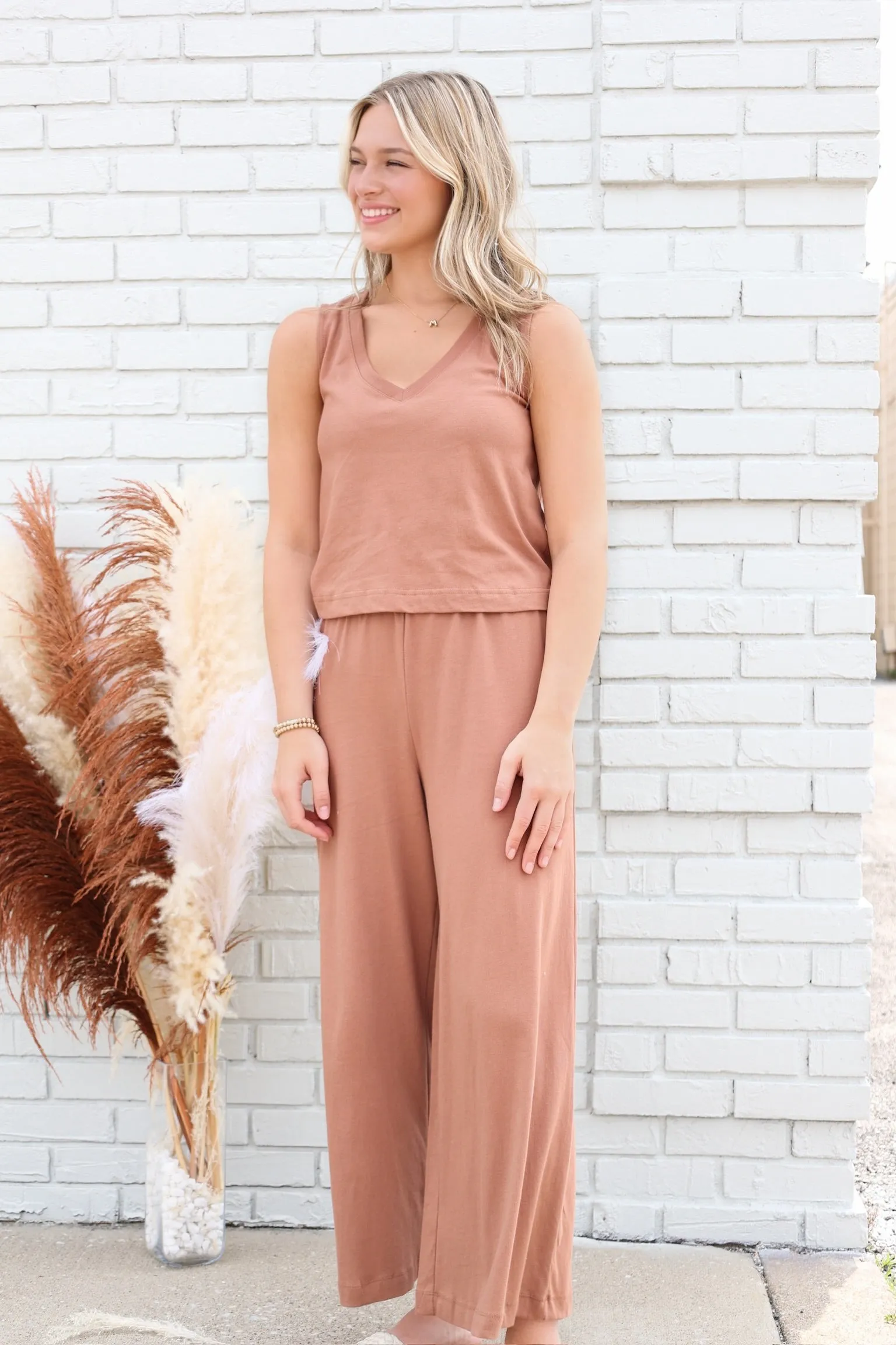 Sloane V-Neck Tank - Teakwood MultiLayer Stitching