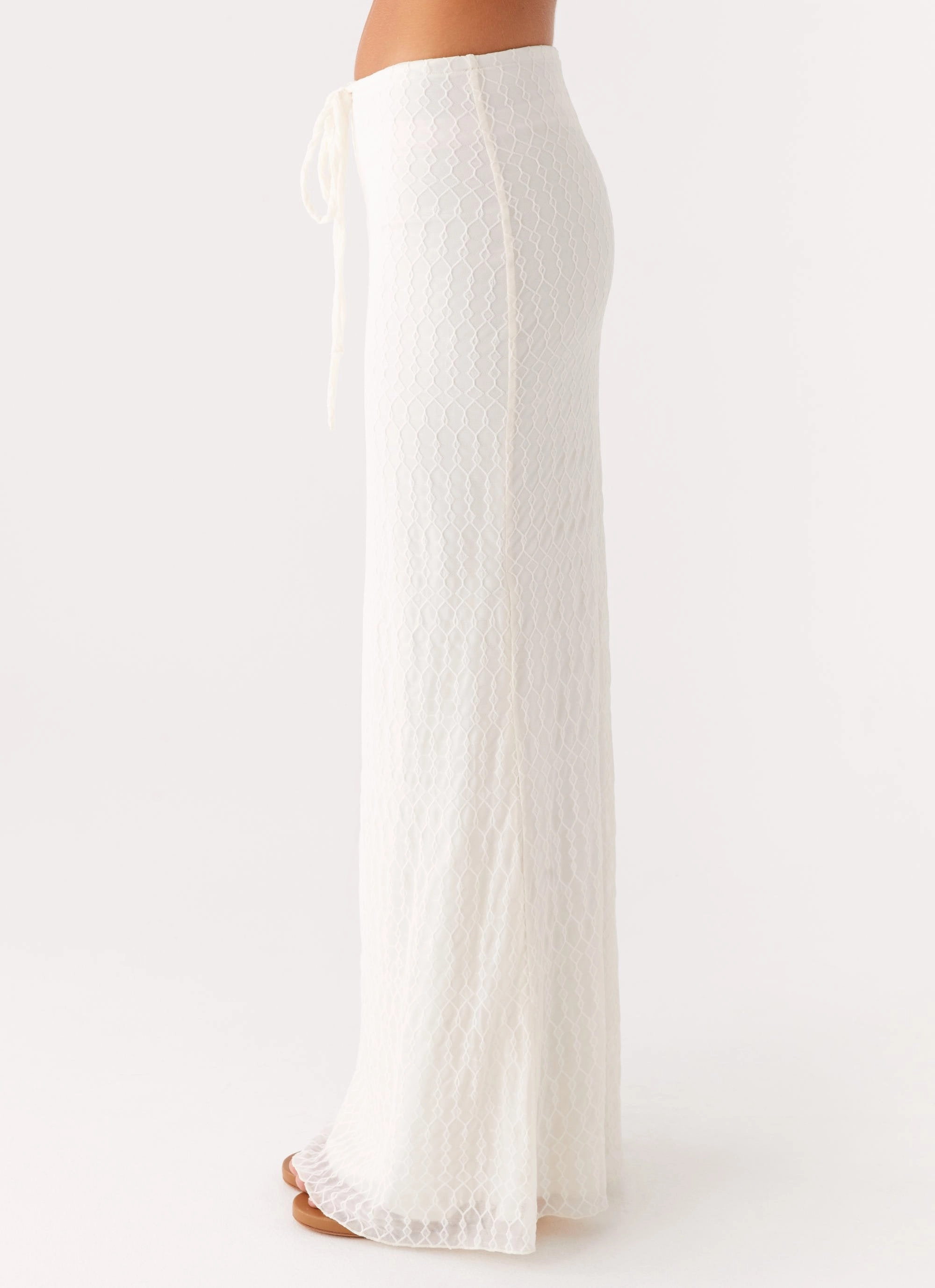 Blakely Maxi Skirt - Ivory Shopping Trip